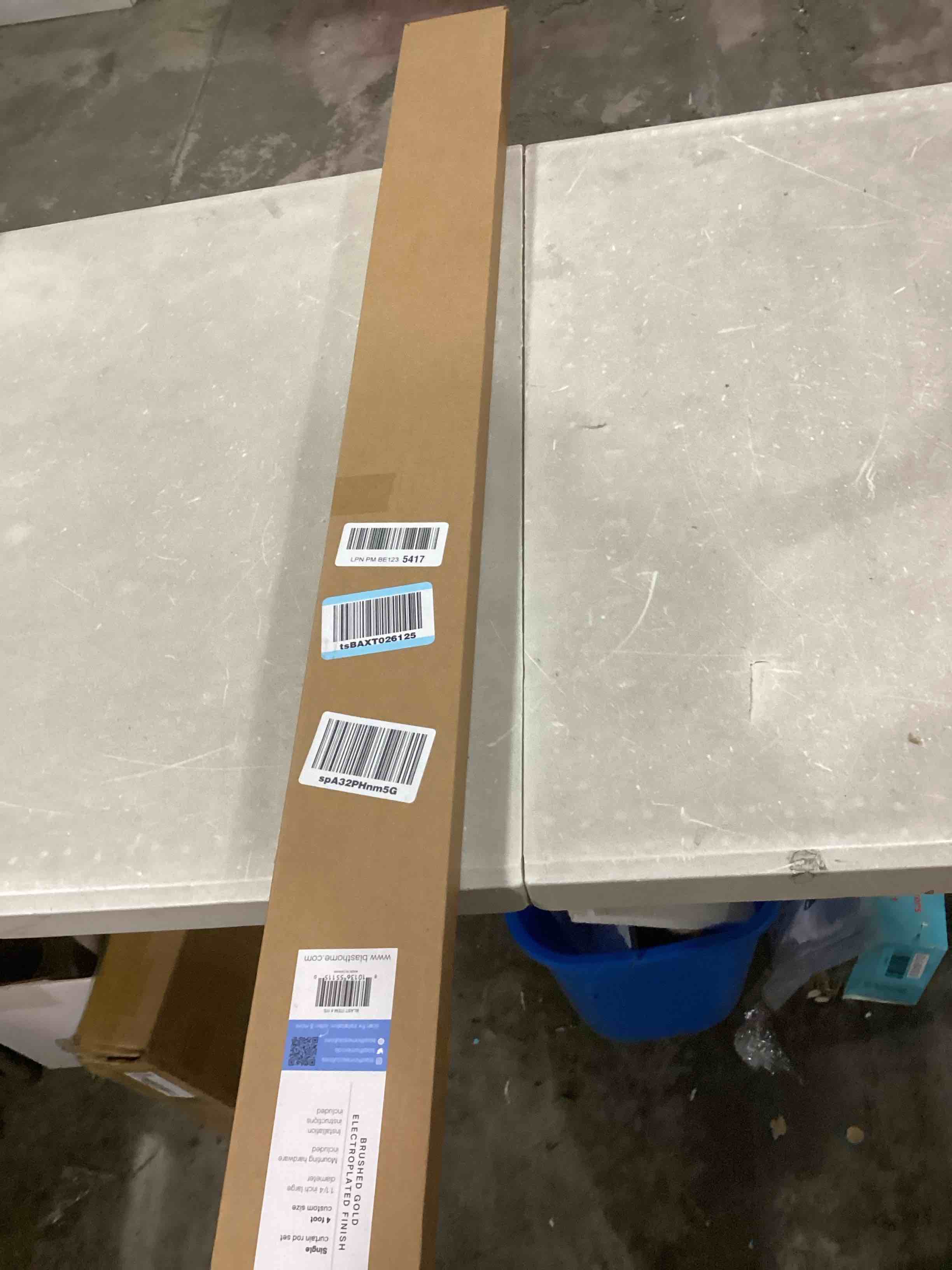 https://s3.amazonaws.com/lotting-images-prod/bidfta/BLU6840171_1729770268145.jpeg
