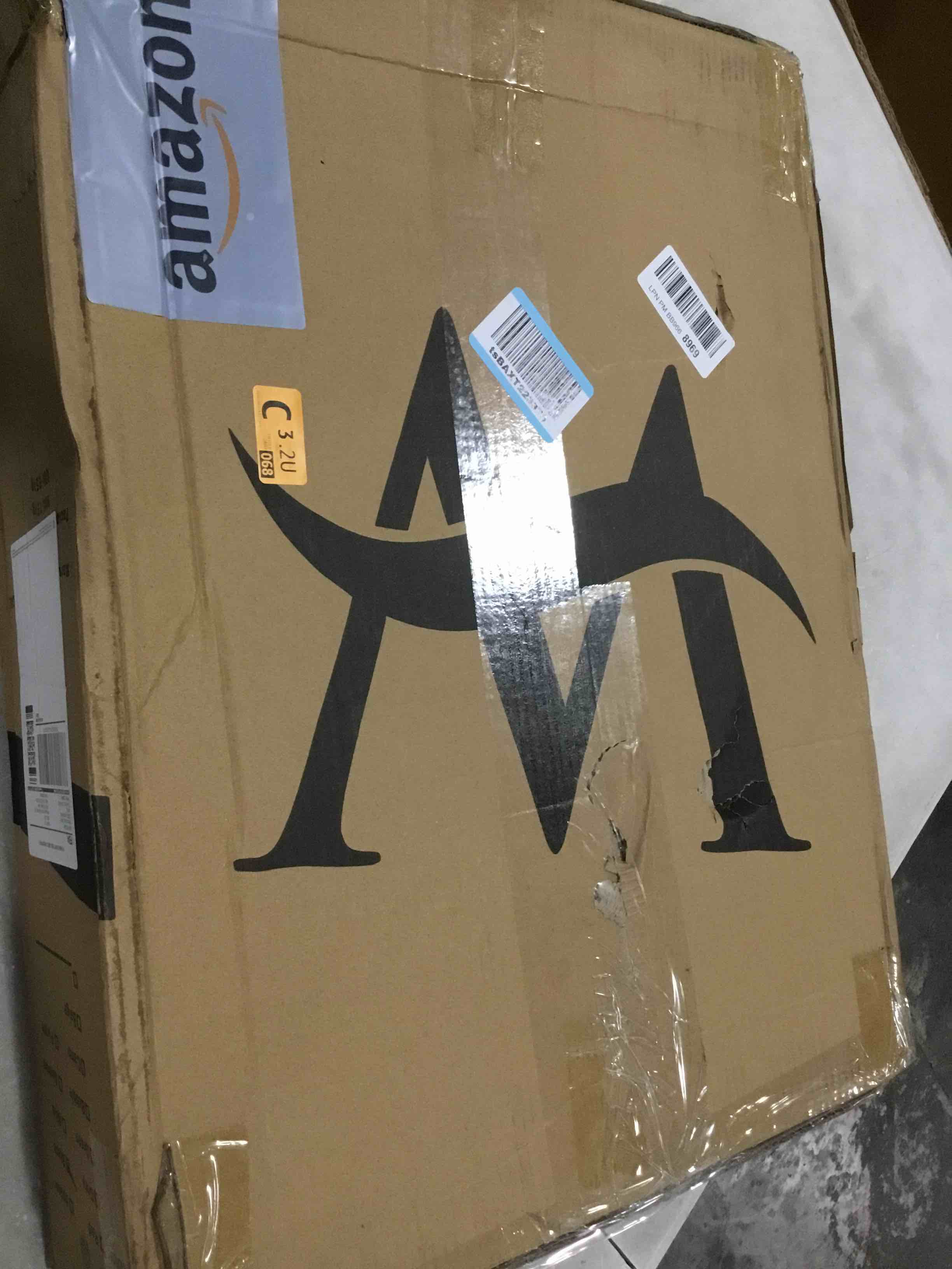 https://s3.amazonaws.com/lotting-images-prod/bidfta/BLU6840337_1729862058974.jpeg