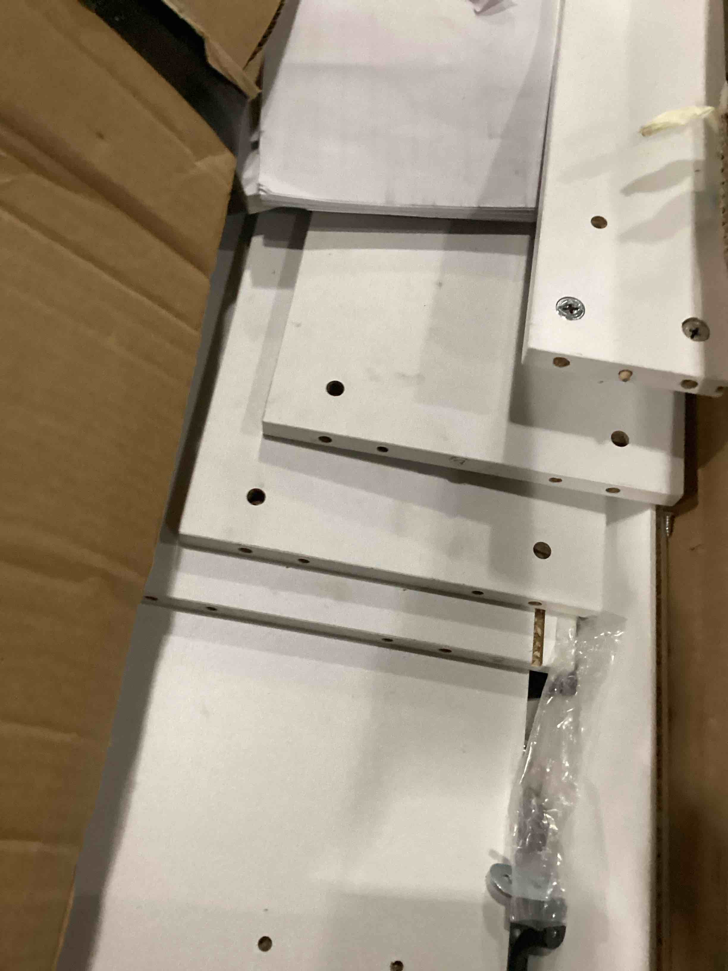 https://s3.amazonaws.com/lotting-images-prod/bidfta/BLU6841106_1728487480072.jpeg