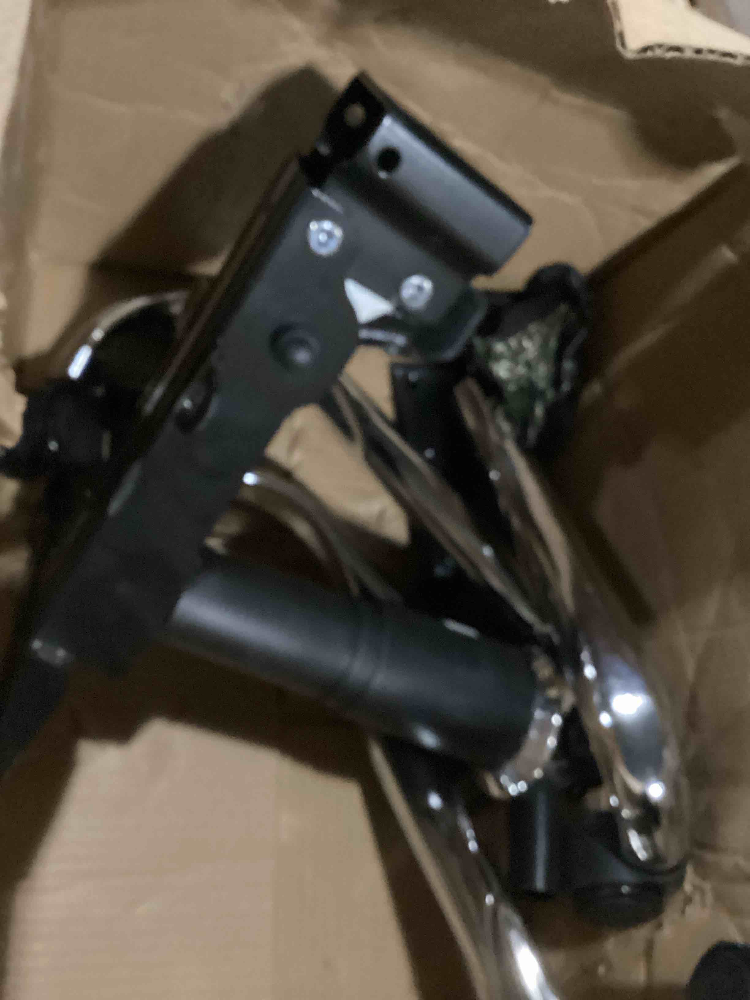 https://s3.amazonaws.com/lotting-images-prod/bidfta/BLU6841135_1728480514410.jpeg