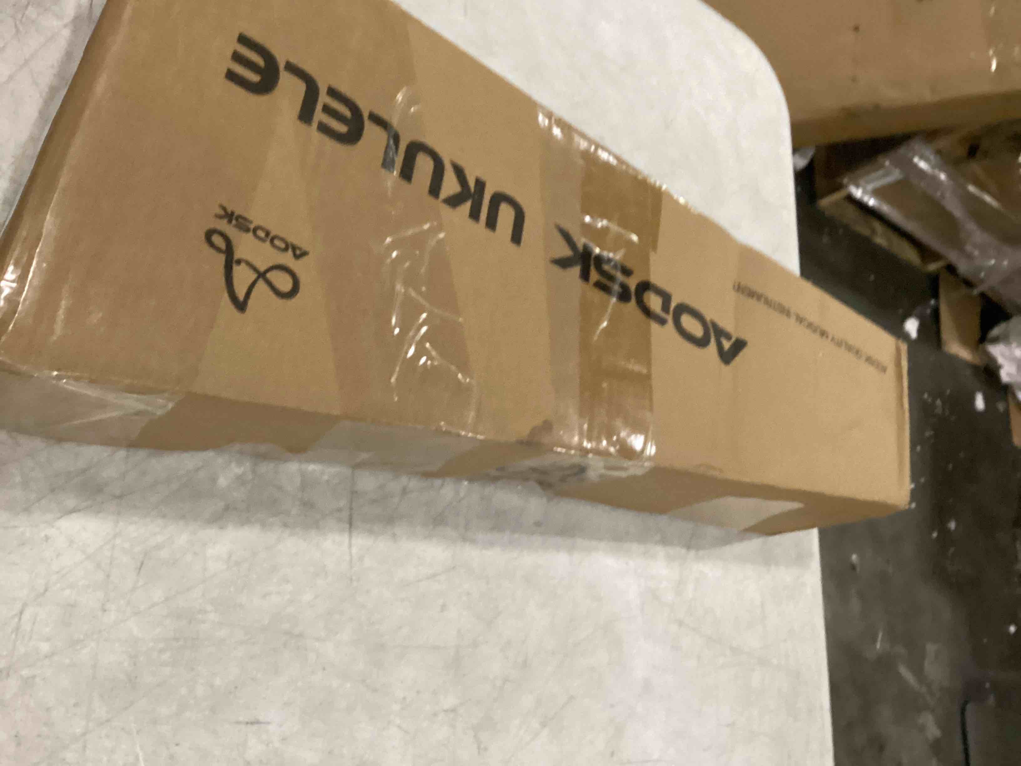 https://s3.amazonaws.com/lotting-images-prod/bidfta/BLU6841218_1728499769263.jpeg
