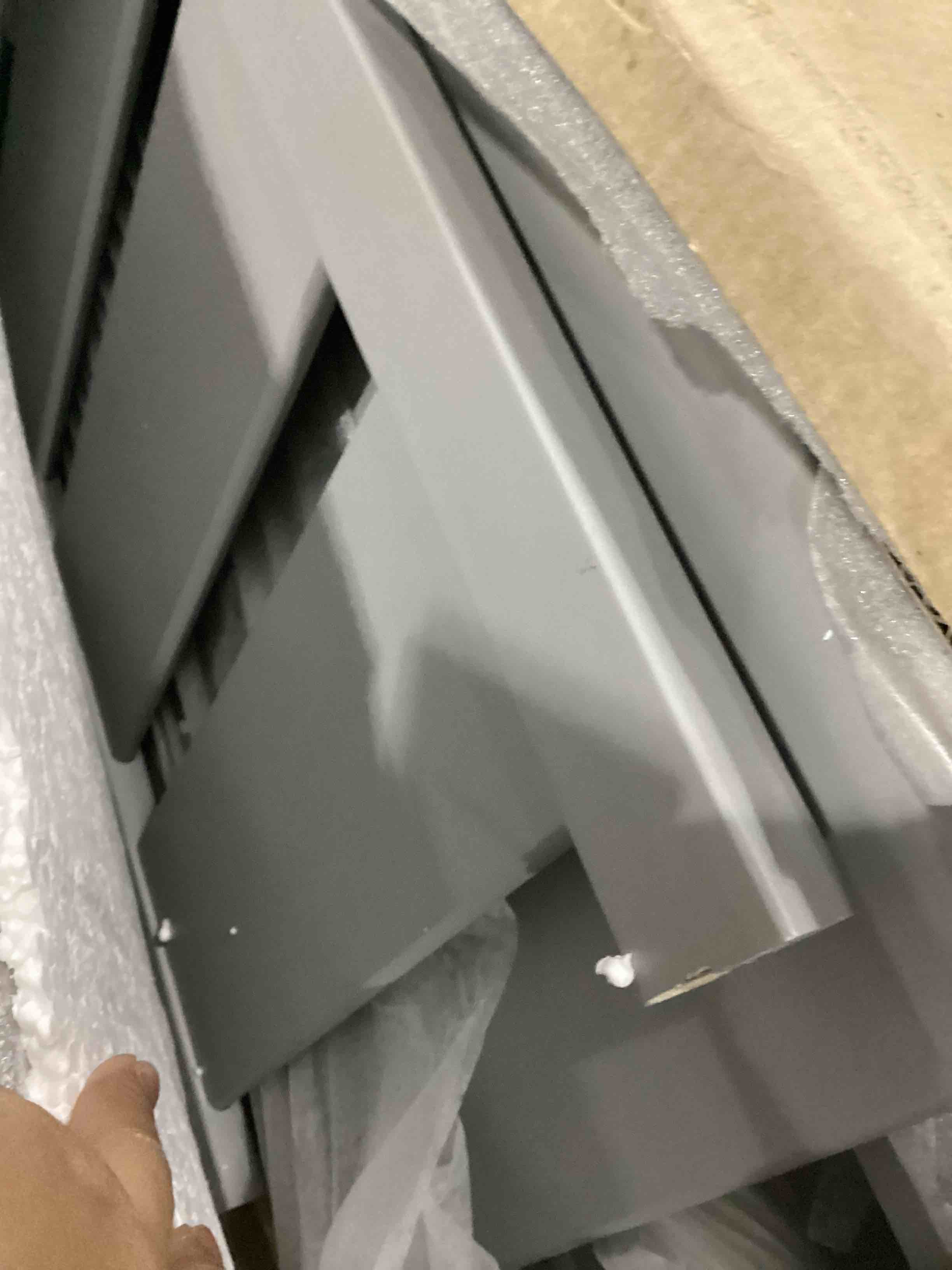 https://s3.amazonaws.com/lotting-images-prod/bidfta/BLU6841325_1728651542245.jpeg