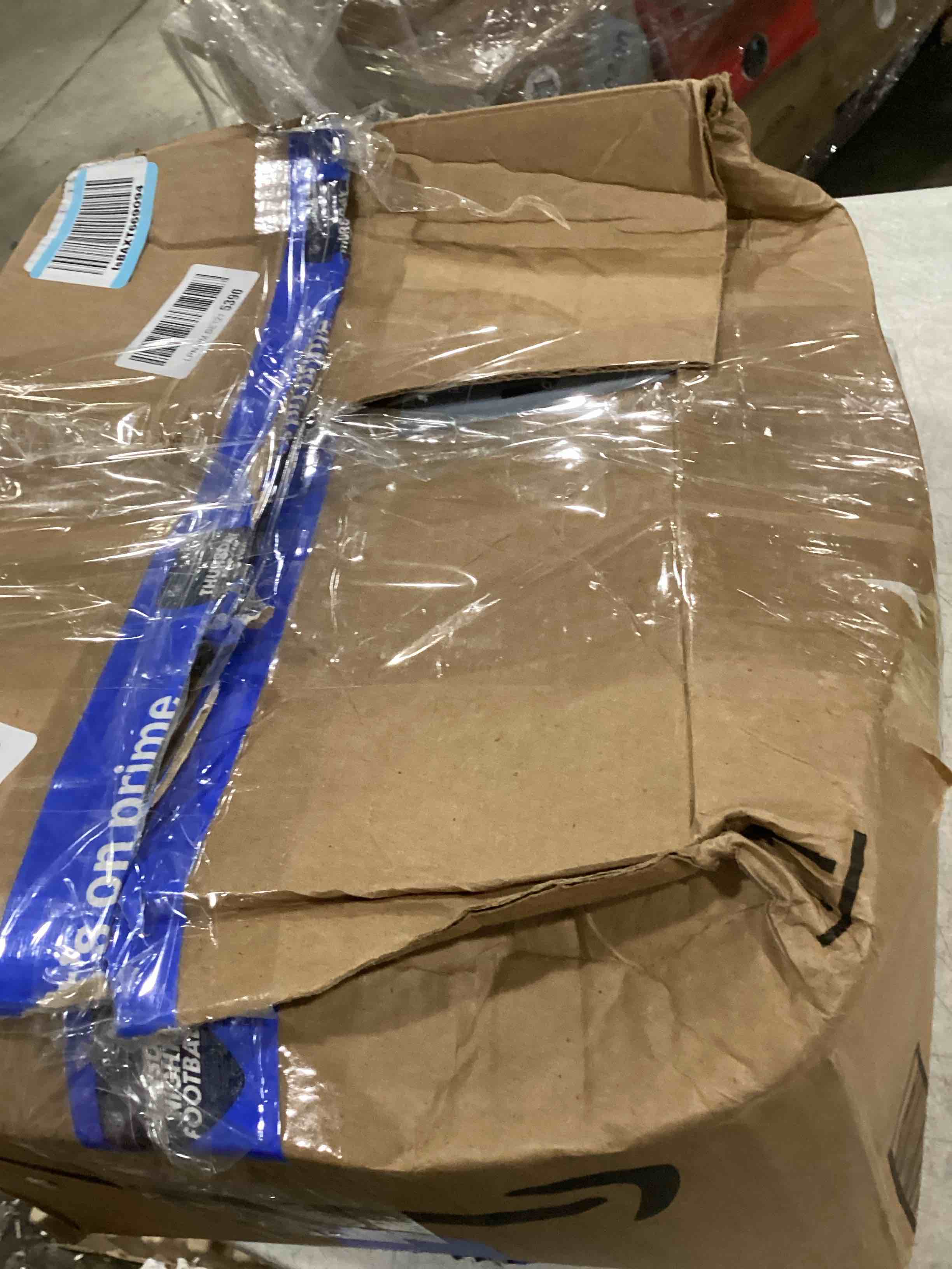 https://s3.amazonaws.com/lotting-images-prod/bidfta/BLU6841373_1728661814039.jpeg