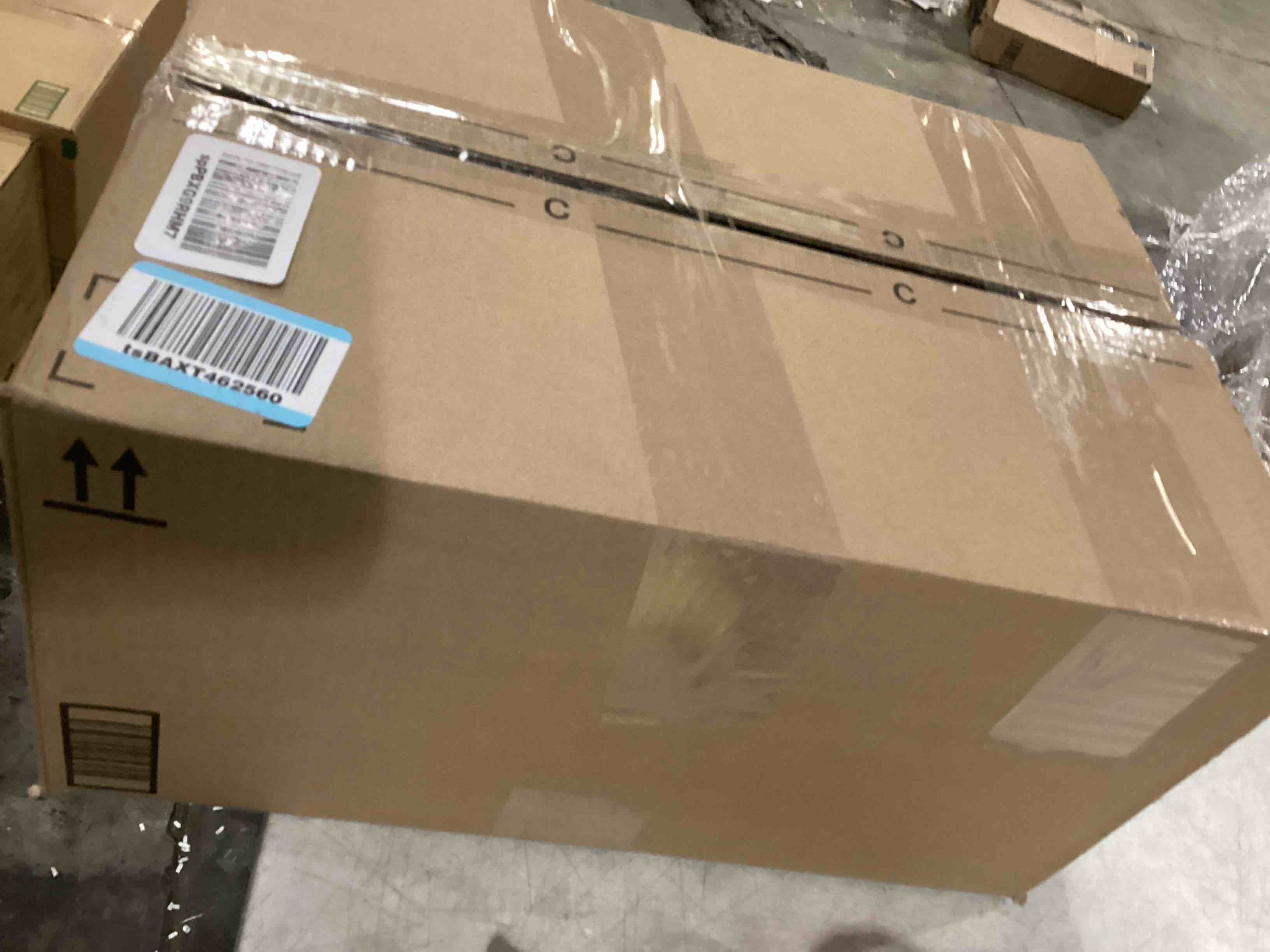 https://s3.amazonaws.com/lotting-images-prod/bidfta/BLU6841386_1728666525656.jpeg