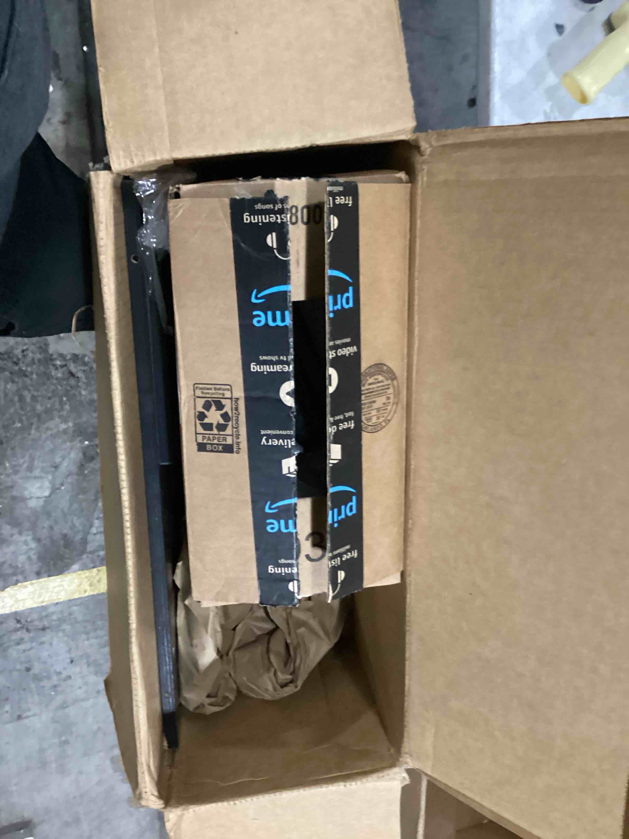 https://s3.amazonaws.com/lotting-images-prod/bidfta/BLU6841640_1730129602063.jpeg