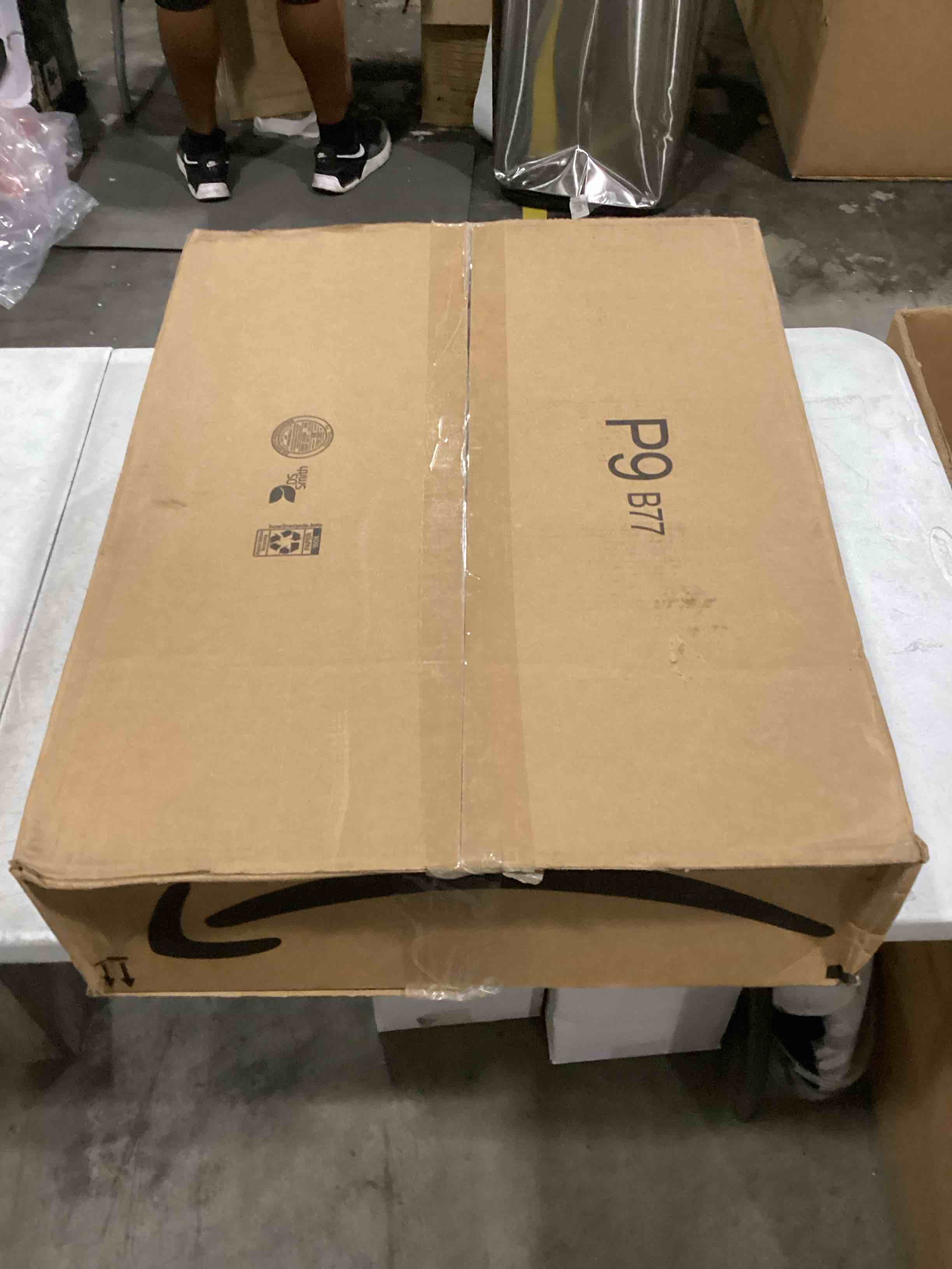 https://s3.amazonaws.com/lotting-images-prod/bidfta/BLU6841696_1730202353046.jpeg