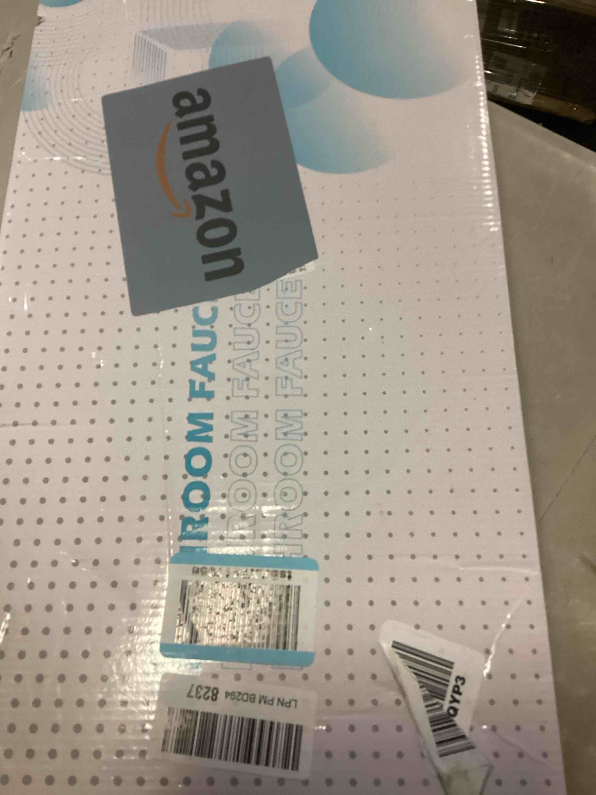 https://s3.amazonaws.com/lotting-images-prod/bidfta/BLU6842543_1728932081467.jpeg