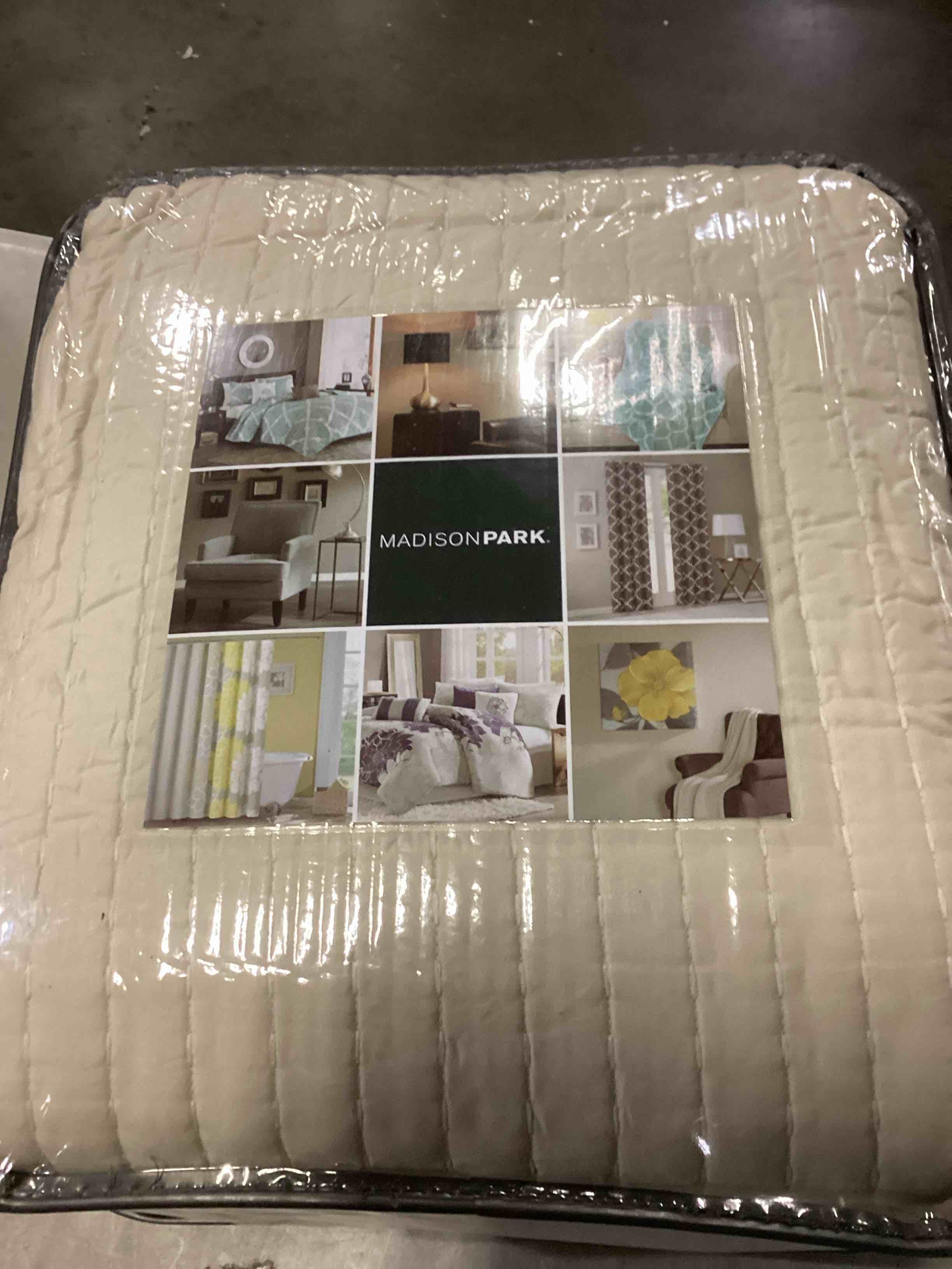 Madison Park Keaton Quilt SetCasual Channel Stitching Design All Season, Lightweight Coverlet