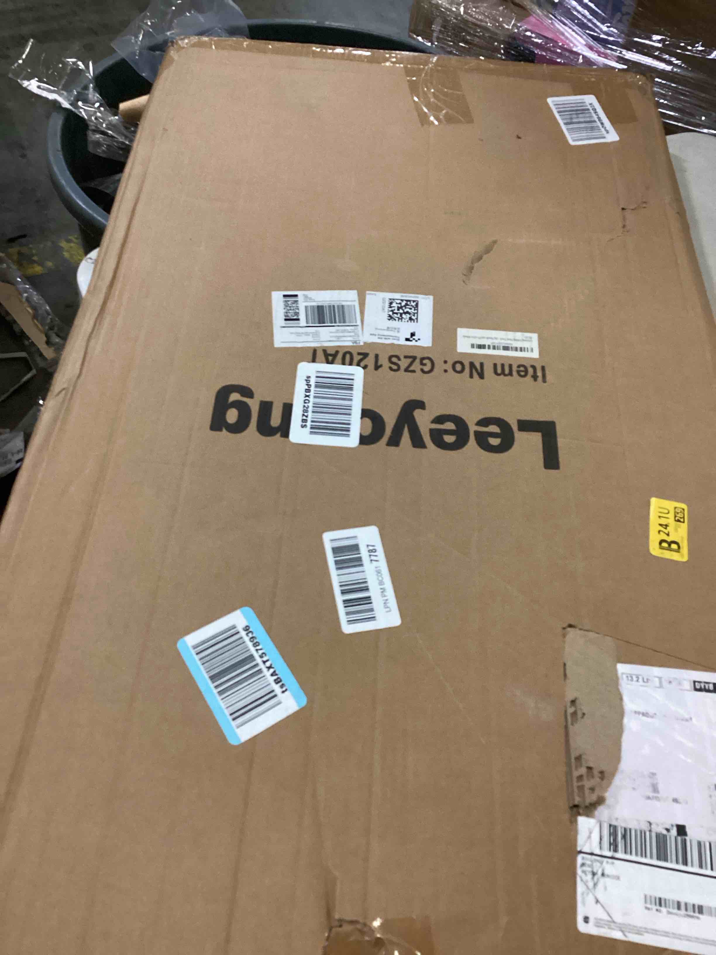 https://s3.amazonaws.com/lotting-images-prod/bidfta/BLU6842845_1729176670025.jpeg