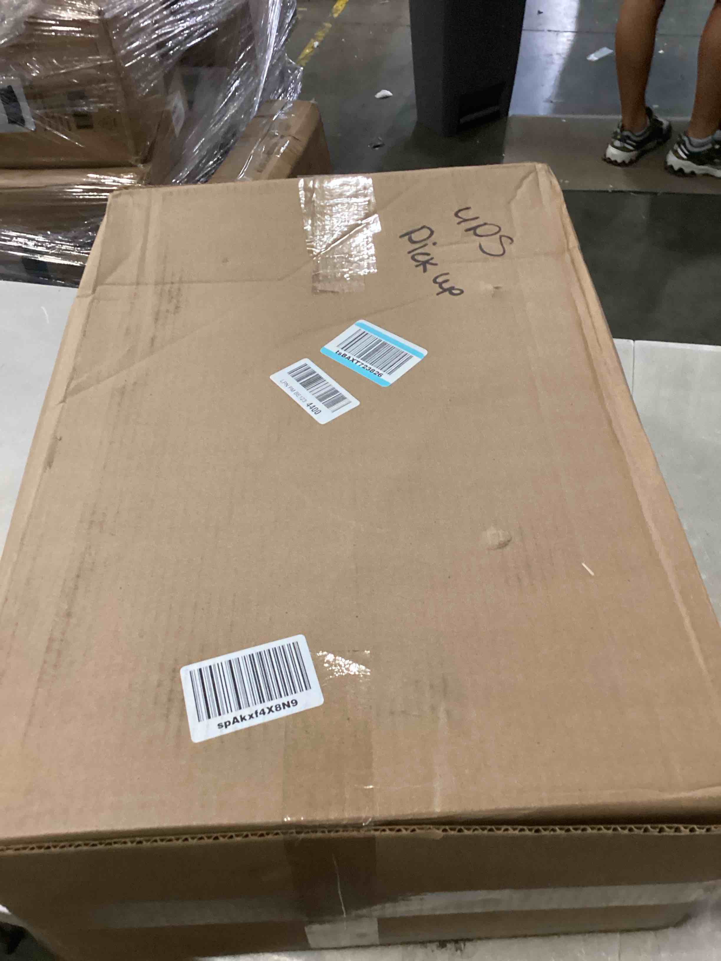 https://s3.amazonaws.com/lotting-images-prod/bidfta/BLU6843219_1729509110934.jpeg