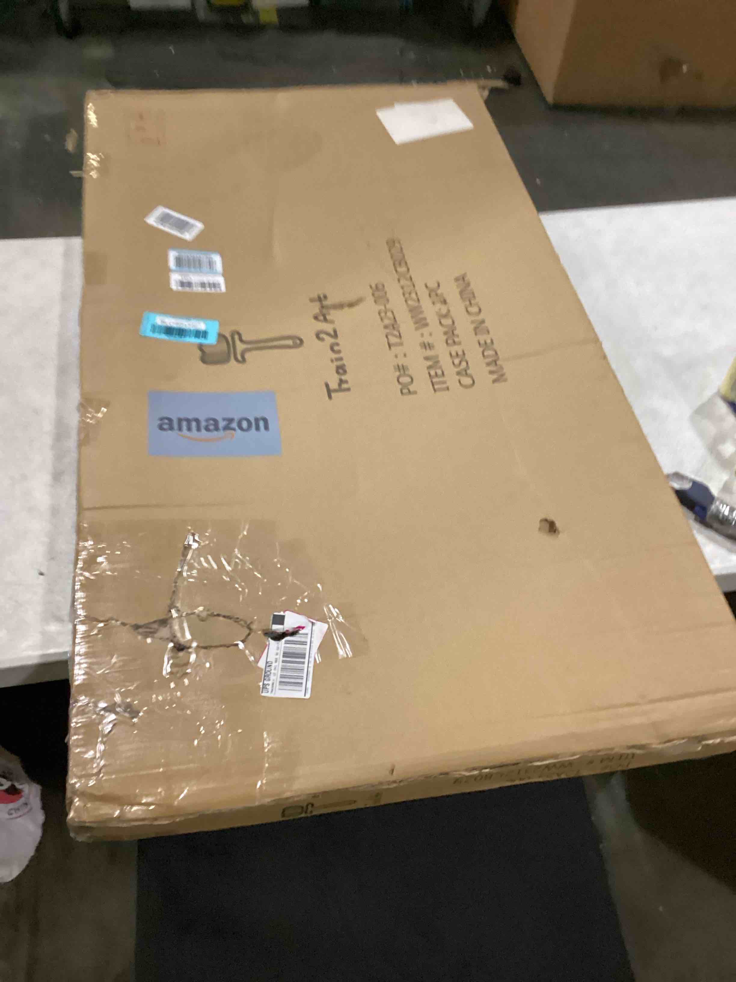 https://s3.amazonaws.com/lotting-images-prod/bidfta/BLU6843467_1728993985577.jpeg