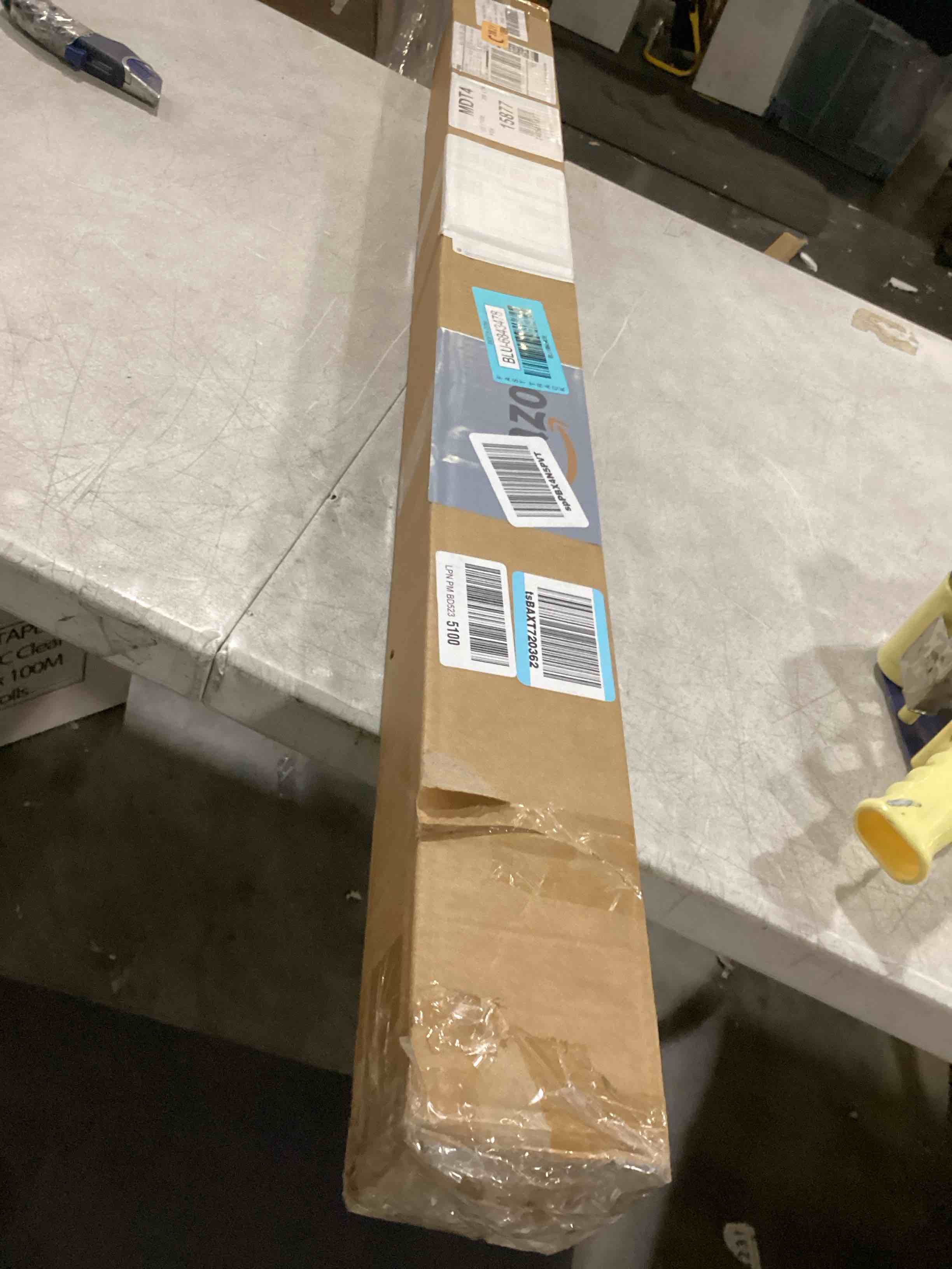https://s3.amazonaws.com/lotting-images-prod/bidfta/BLU6843478_1728995730879.jpeg