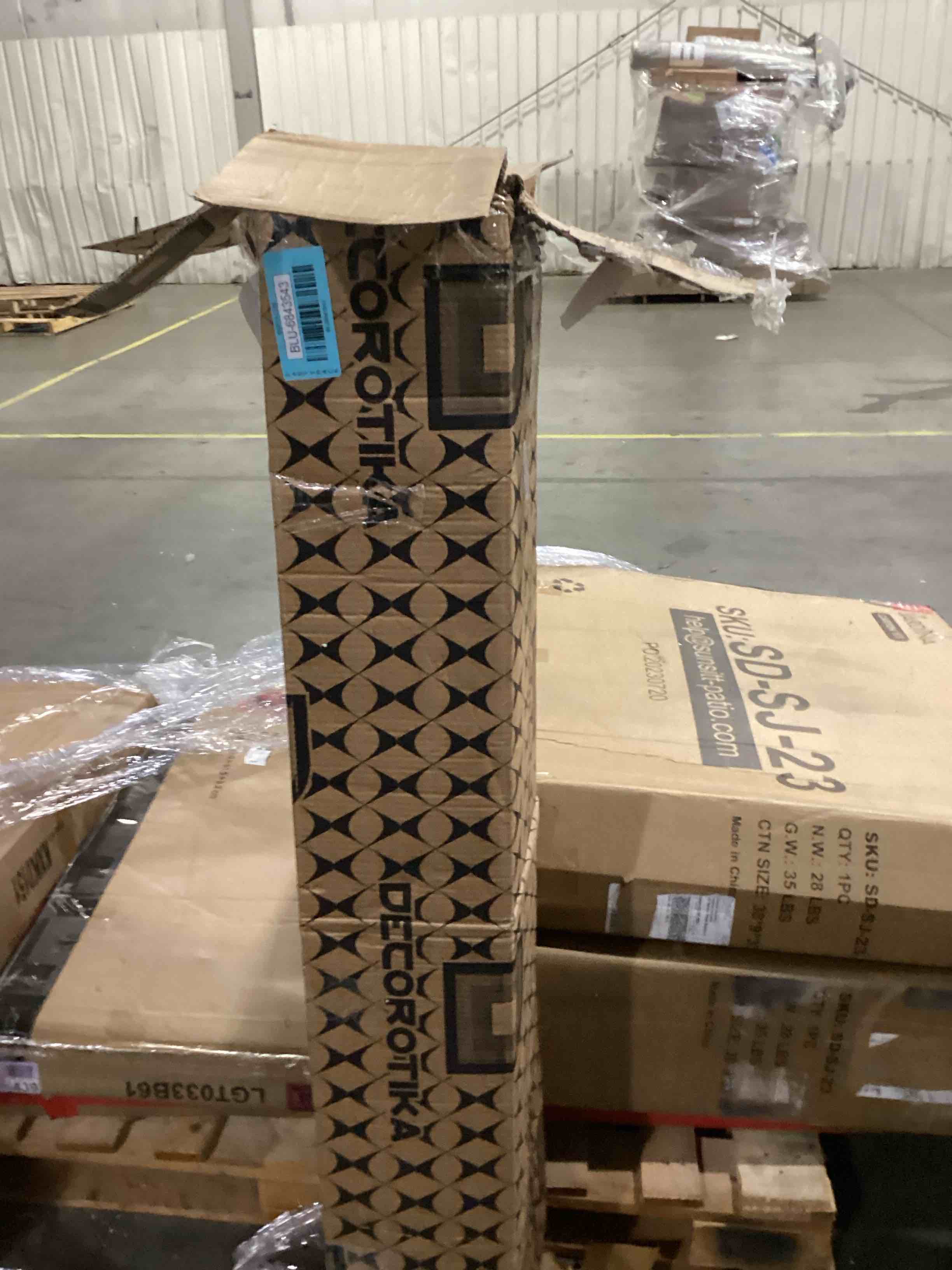 https://s3.amazonaws.com/lotting-images-prod/bidfta/BLU6843543_1729012263937.jpeg