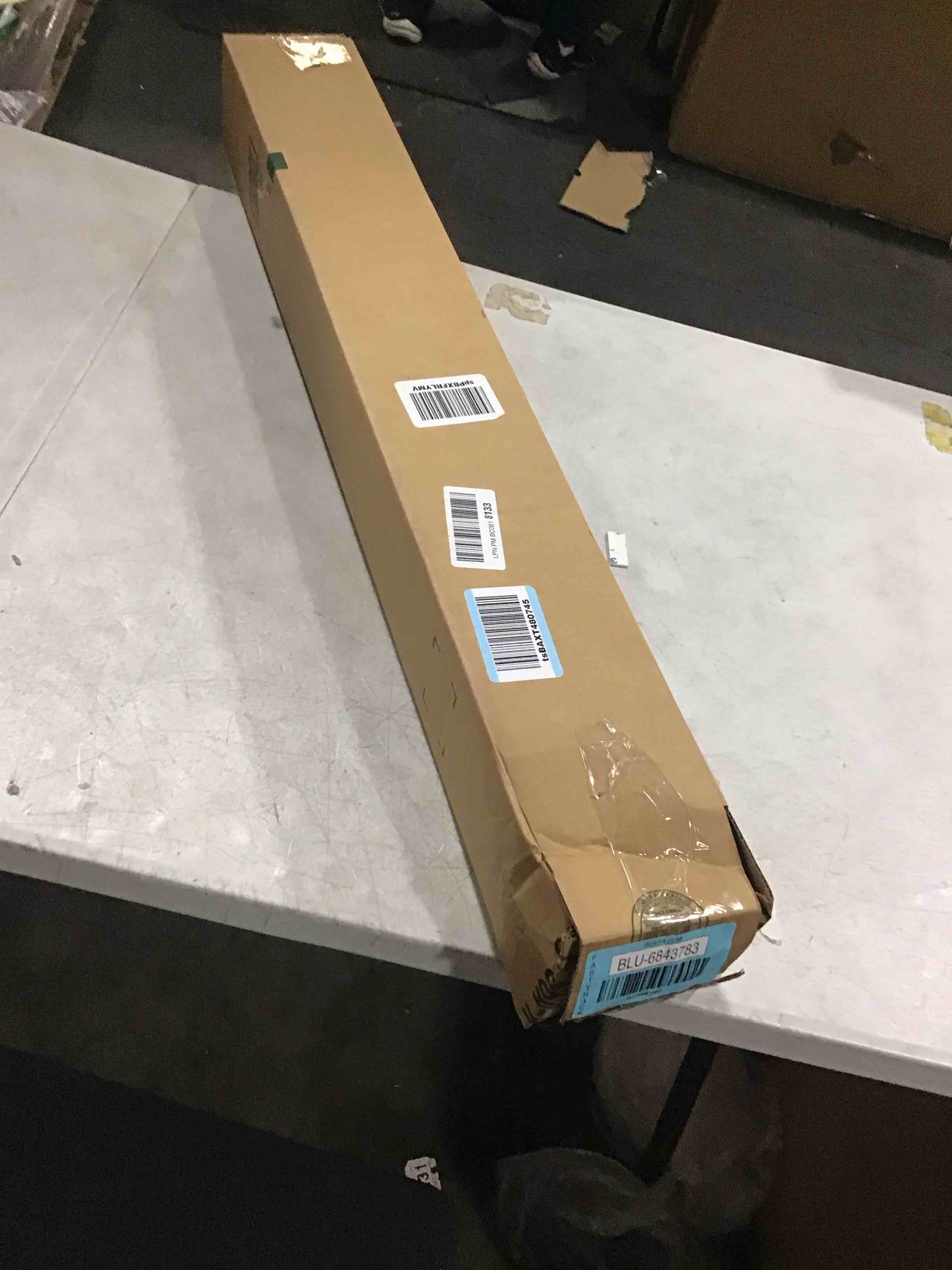 https://s3.amazonaws.com/lotting-images-prod/bidfta/BLU6843783_1729254088935.jpeg