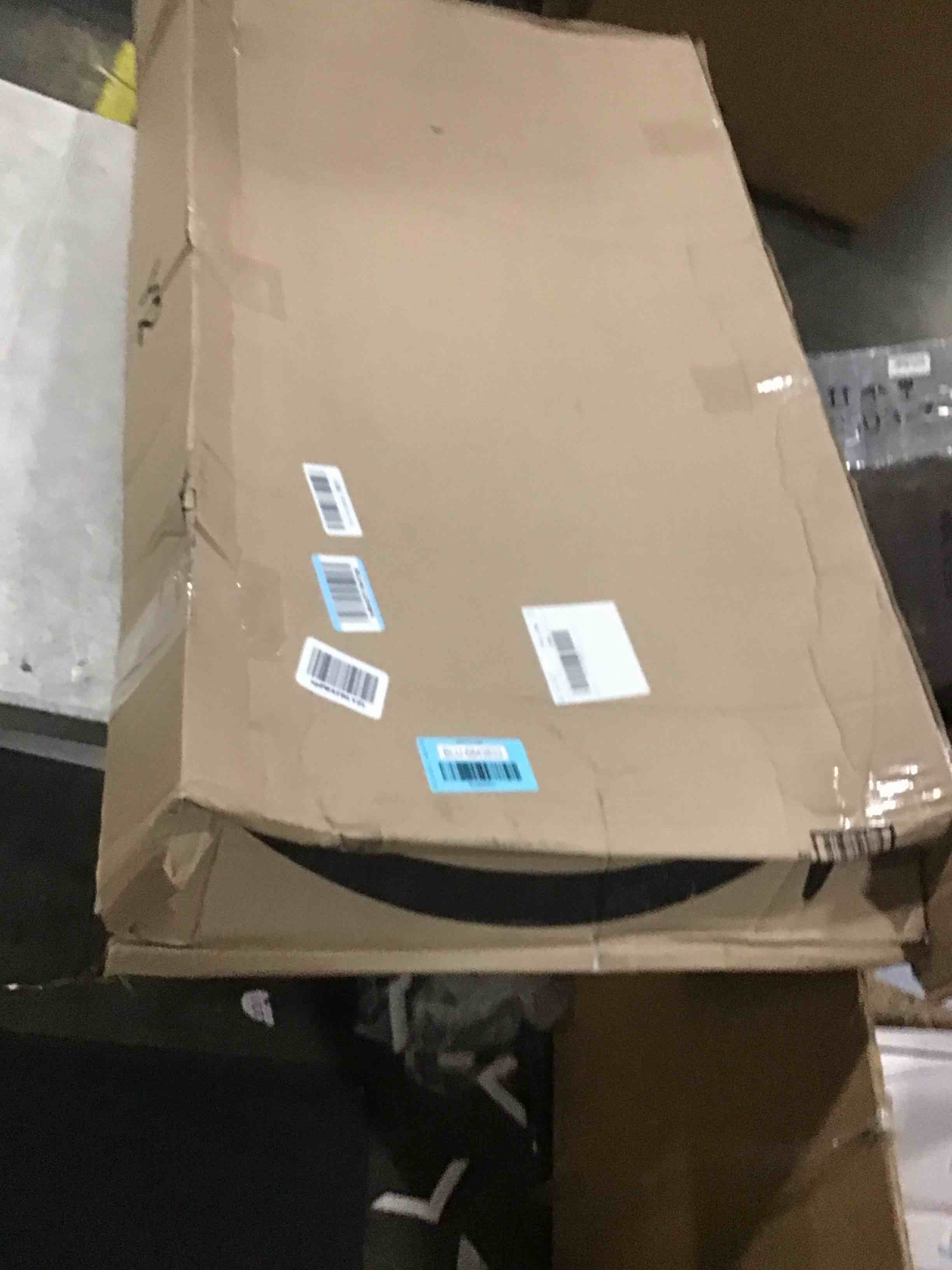 https://s3.amazonaws.com/lotting-images-prod/bidfta/BLU6843833_1729264358521.jpeg