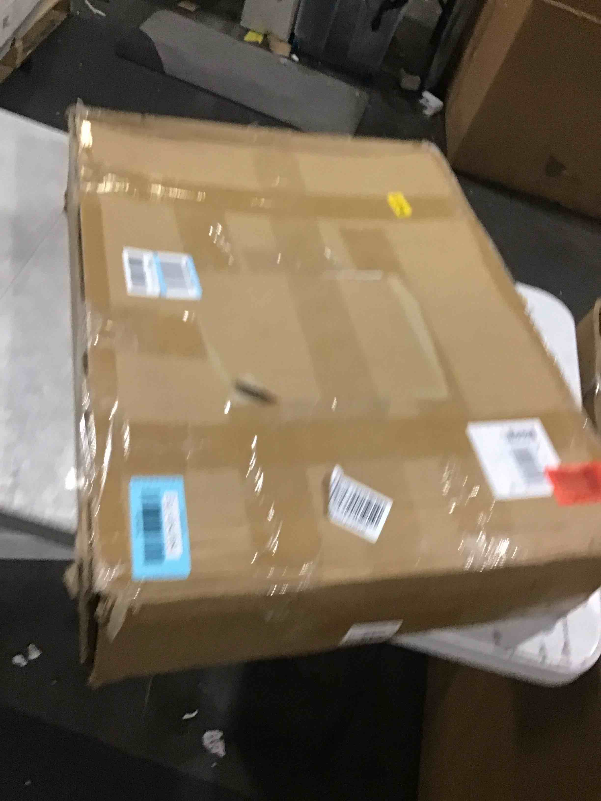 https://s3.amazonaws.com/lotting-images-prod/bidfta/BLU6843864_1729272400175.jpeg