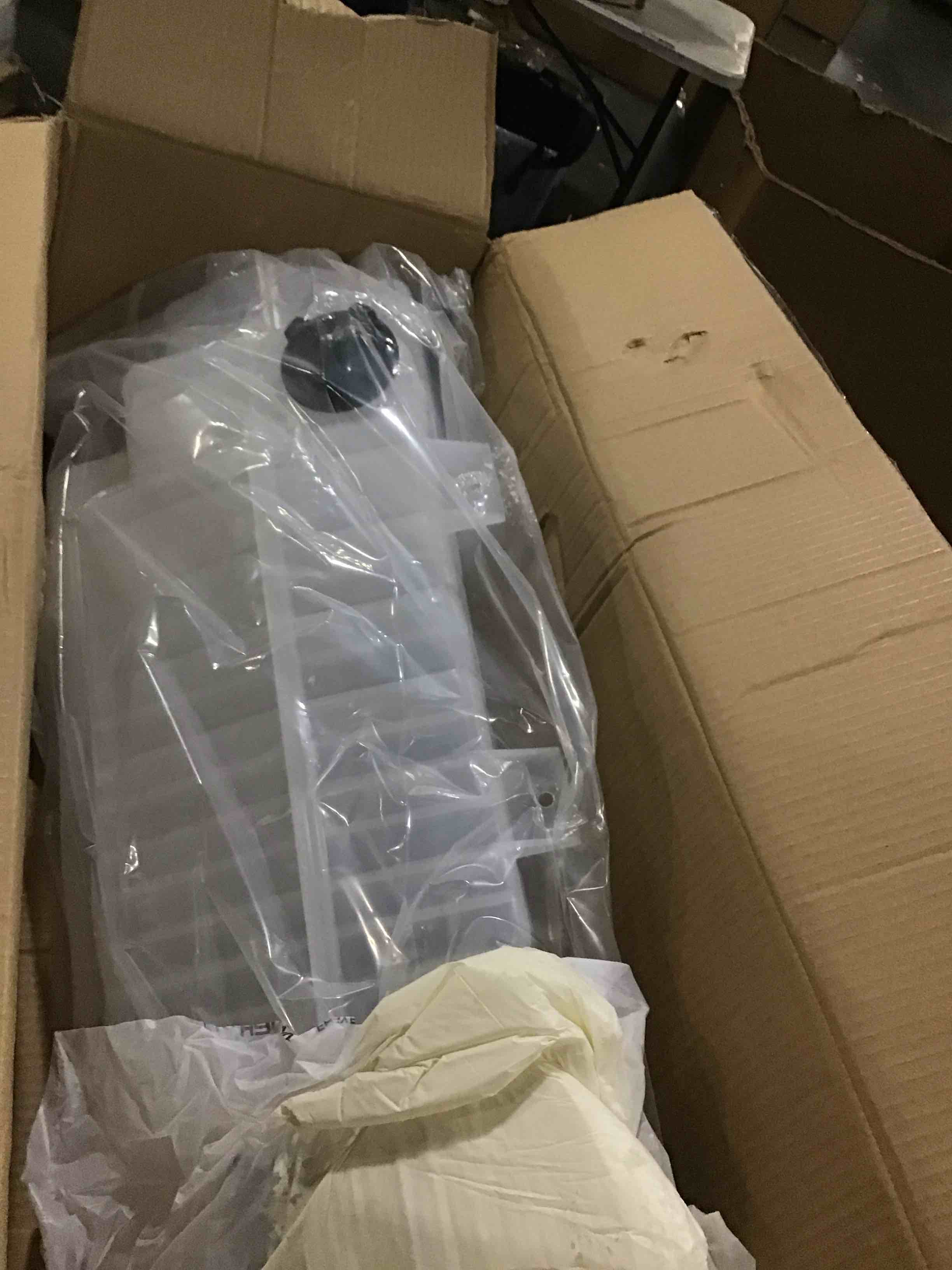 https://s3.amazonaws.com/lotting-images-prod/bidfta/BLU6843873_1729273799729.jpeg