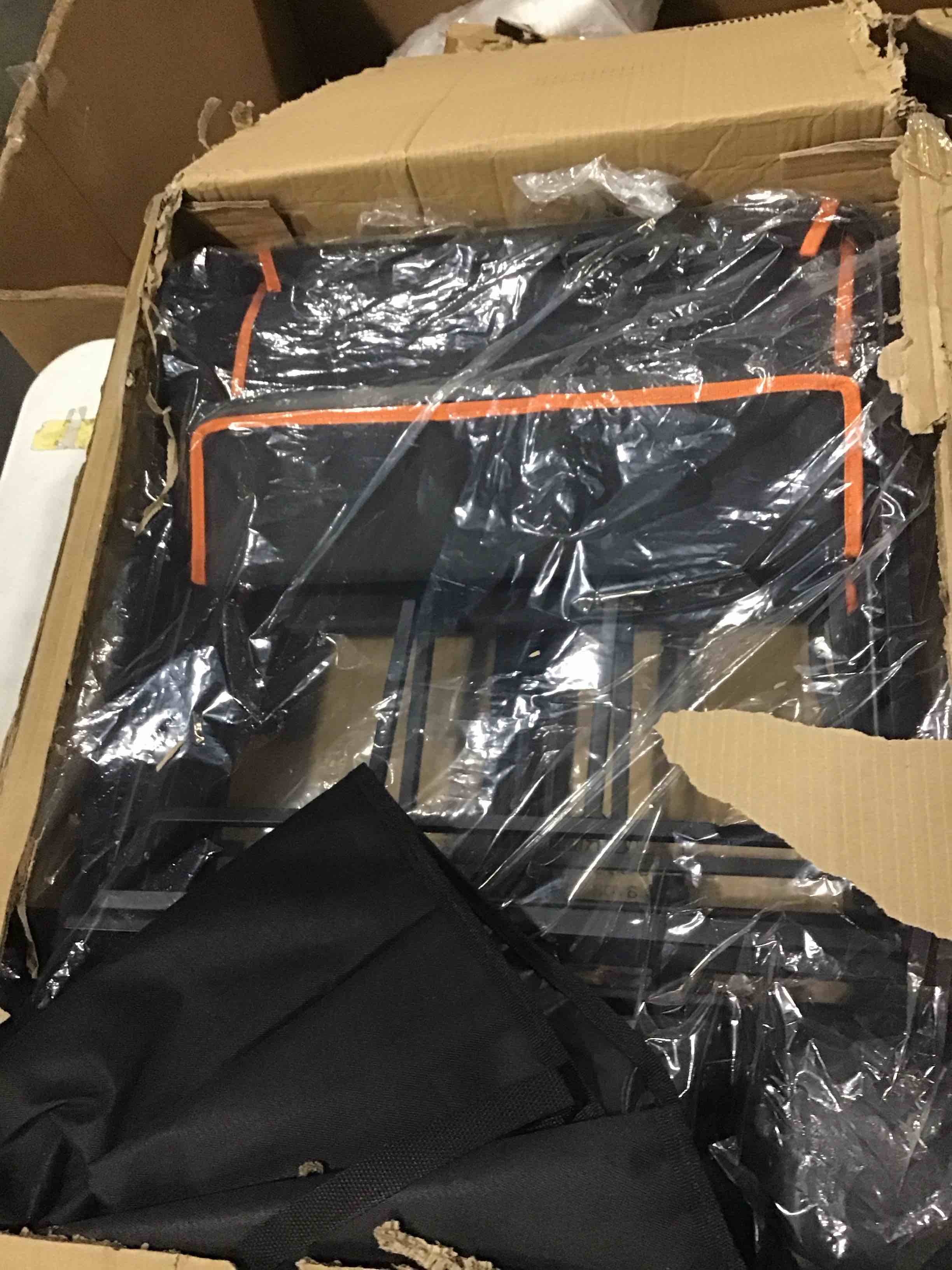 https://s3.amazonaws.com/lotting-images-prod/bidfta/BLU6843932_1729509043199.jpeg