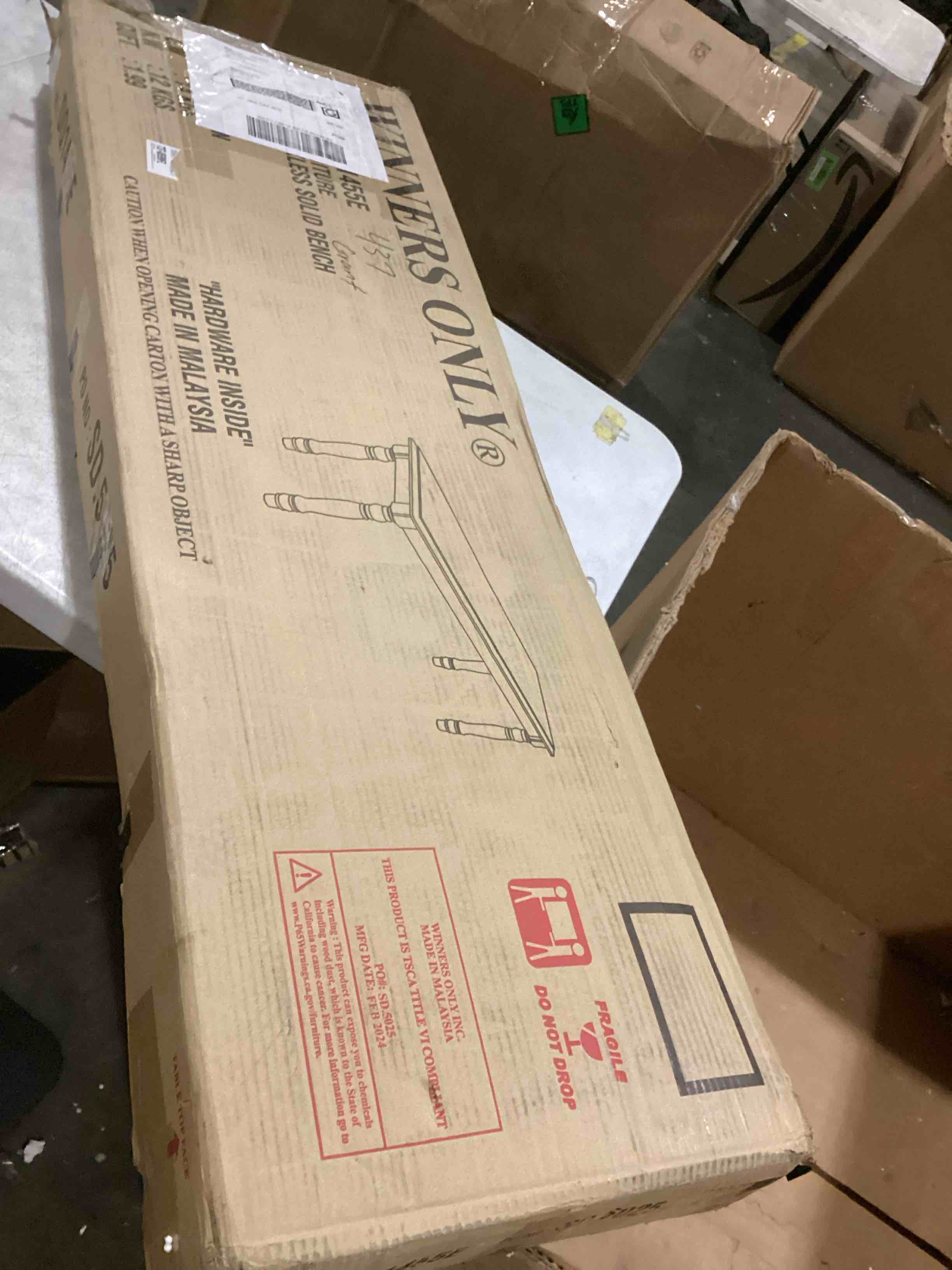 https://s3.amazonaws.com/lotting-images-prod/bidfta/BLU6844288_1730122747874.jpeg