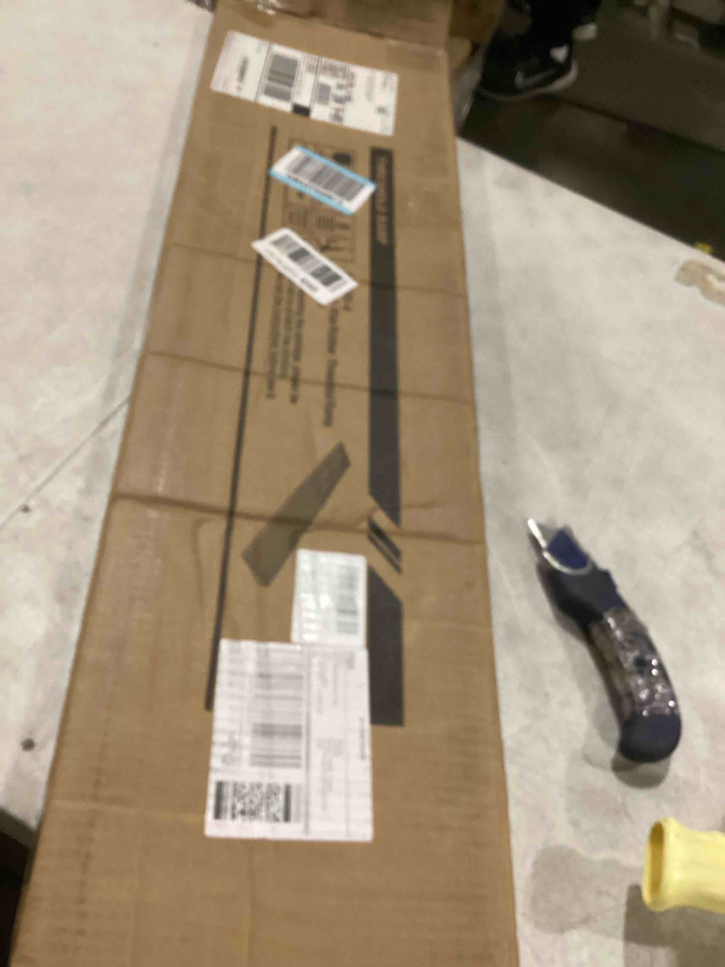 https://s3.amazonaws.com/lotting-images-prod/bidfta/BLU6844420_1730212611884.jpeg