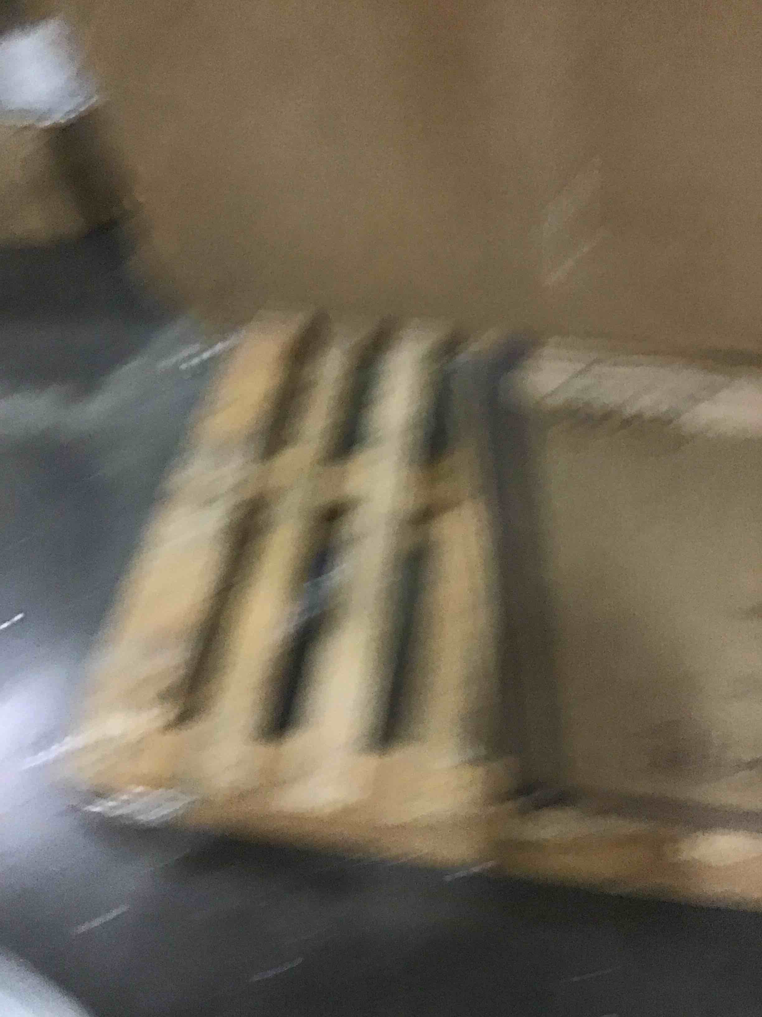 https://s3.amazonaws.com/lotting-images-prod/bidfta/BLU6844543_1730293292001.jpeg