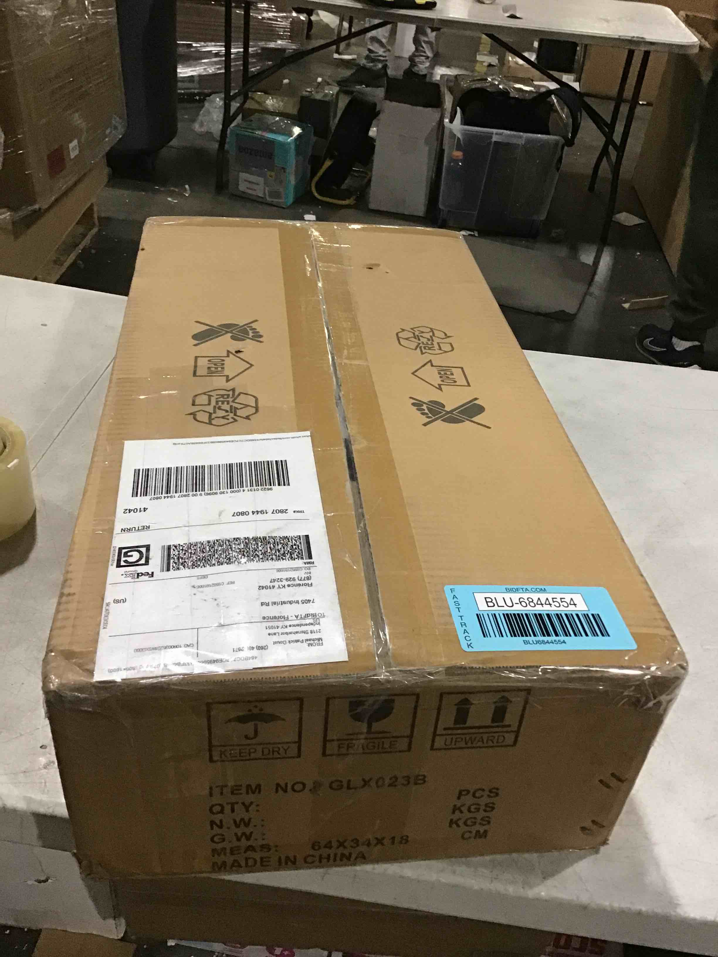 https://s3.amazonaws.com/lotting-images-prod/bidfta/BLU6844554_1730296047969.jpeg