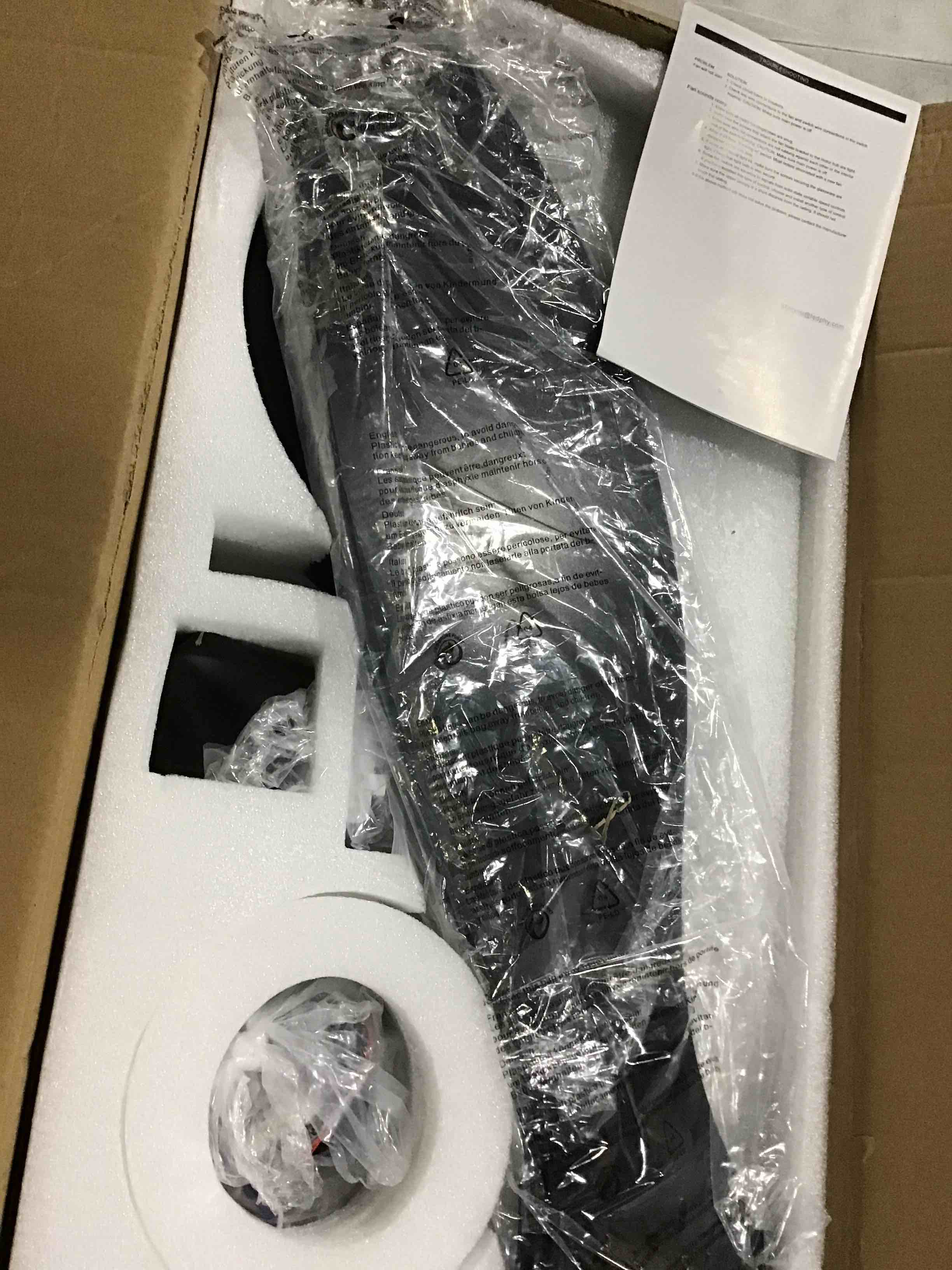 https://s3.amazonaws.com/lotting-images-prod/bidfta/BLU6844554_1730296111232.jpeg