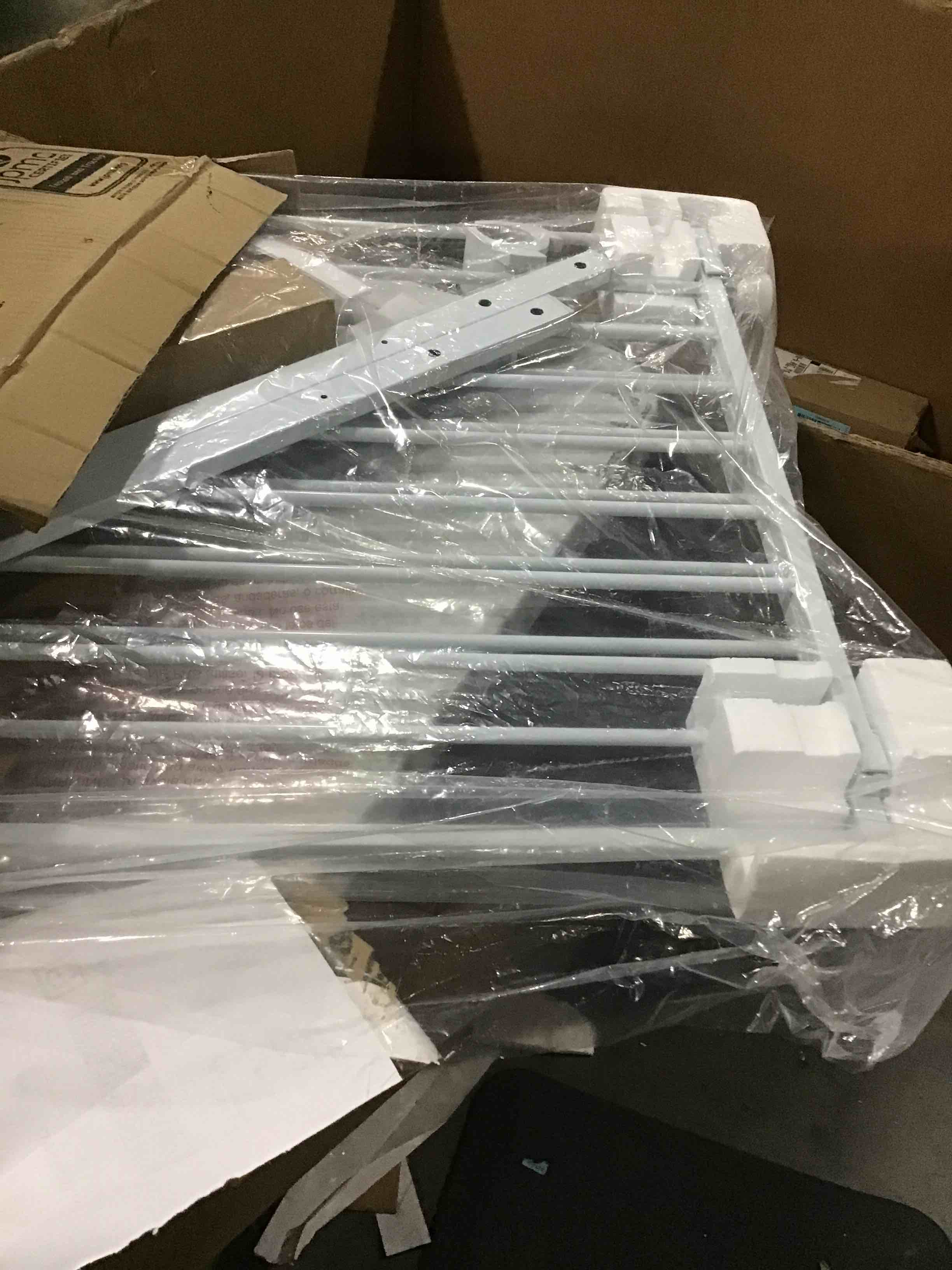 https://s3.amazonaws.com/lotting-images-prod/bidfta/BLU6844606_1730315614227.jpeg