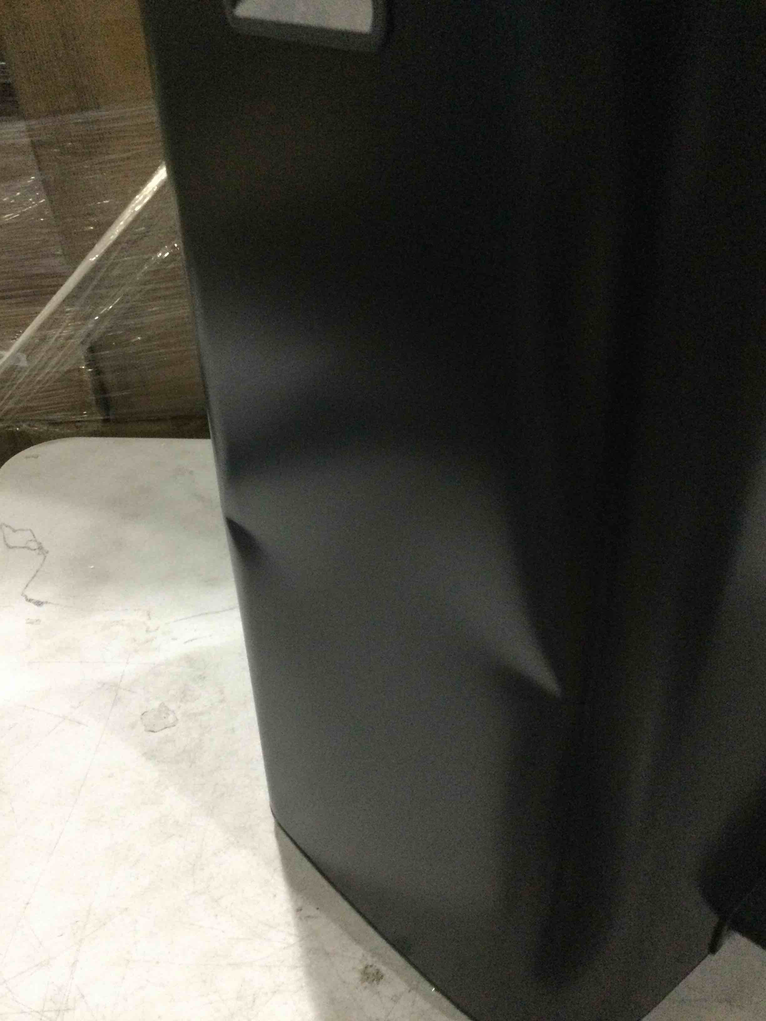 https://s3.amazonaws.com/lotting-images-prod/bidfta/BLU6844709_1732712966189.jpeg