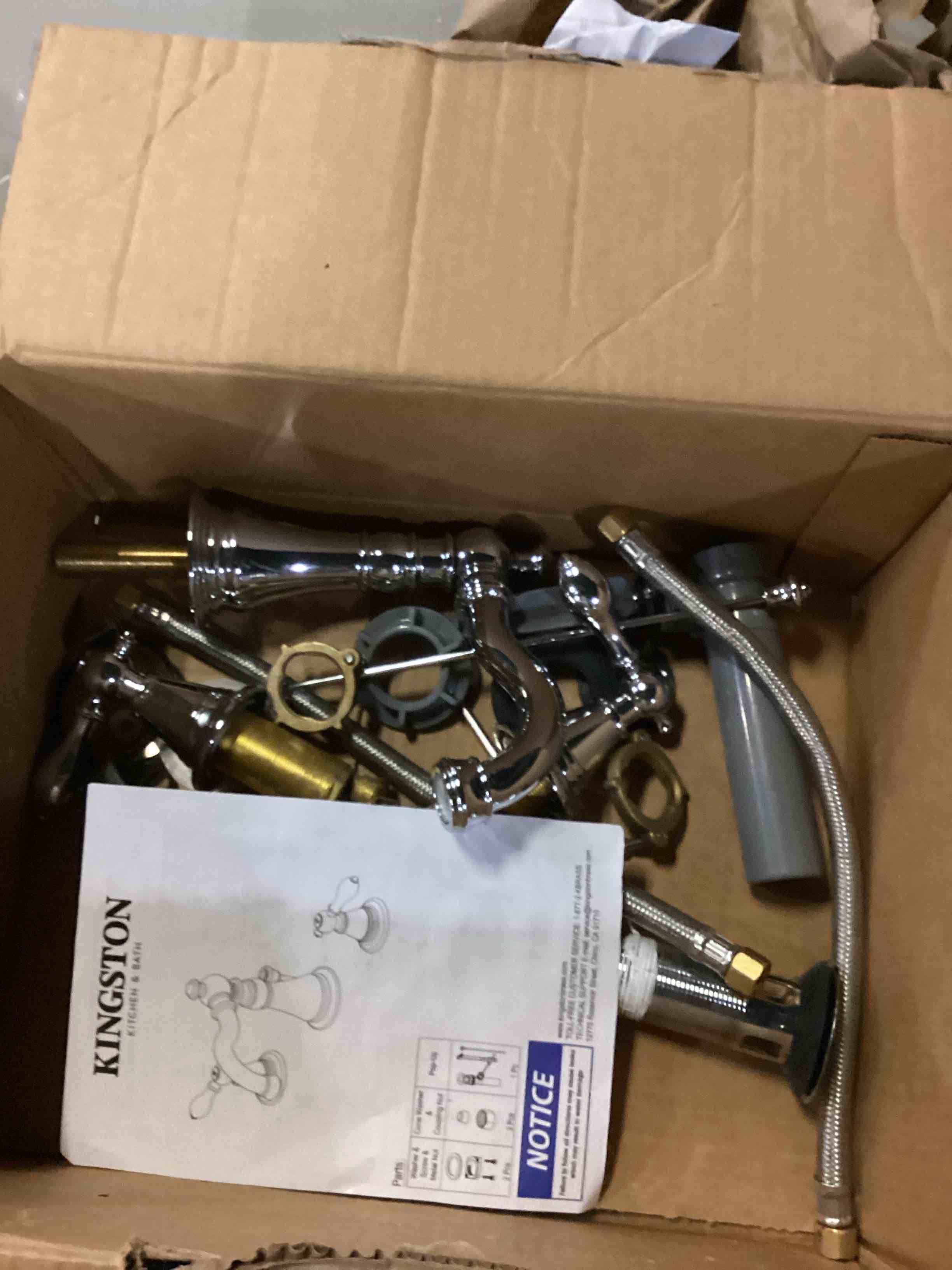 https://s3.amazonaws.com/lotting-images-prod/bidfta/BLU6845081_1728567351537.jpeg