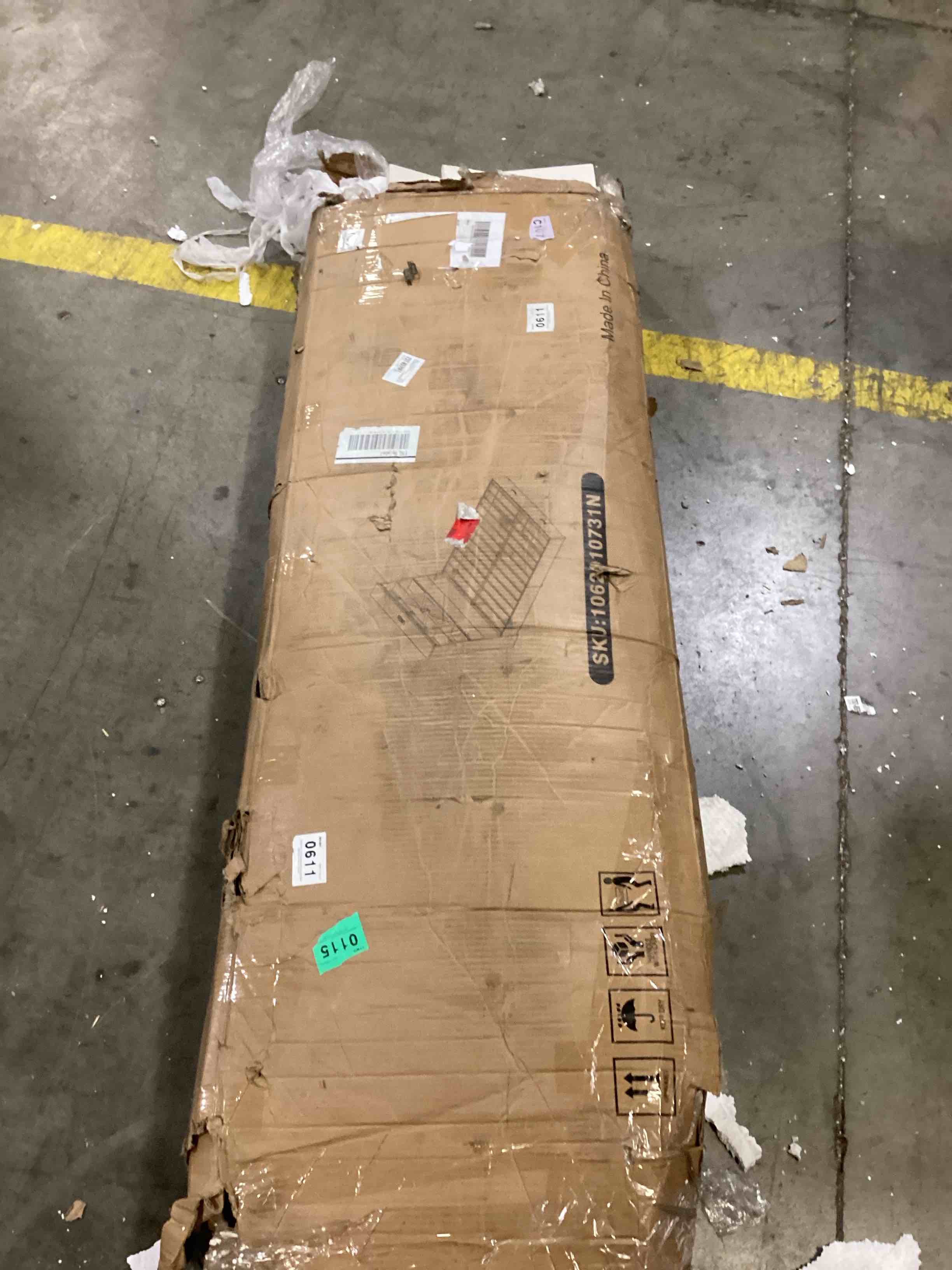 https://s3.amazonaws.com/lotting-images-prod/bidfta/BLU6845093_1728571889270.jpeg