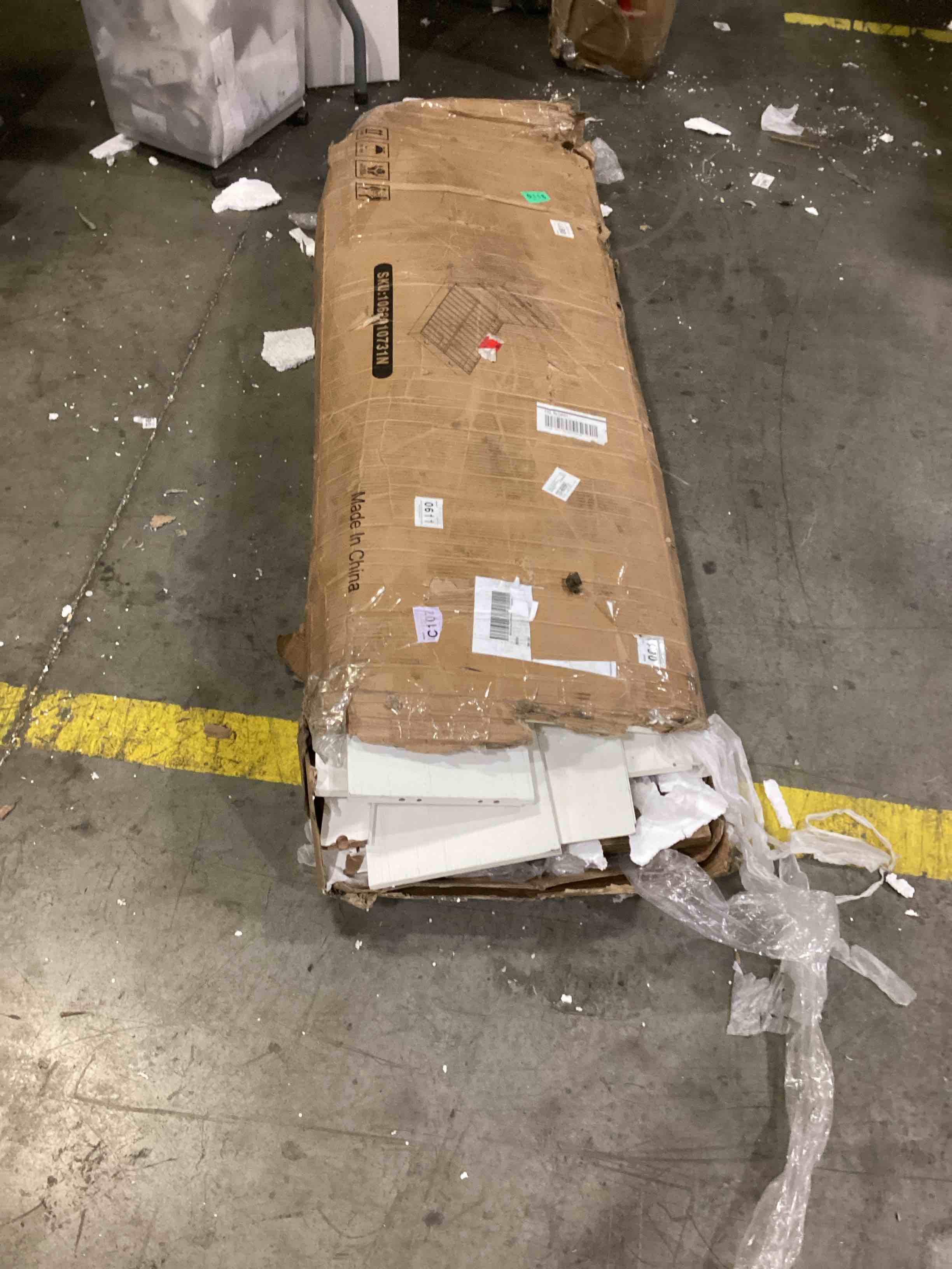 https://s3.amazonaws.com/lotting-images-prod/bidfta/BLU6845093_1728571898119.jpeg