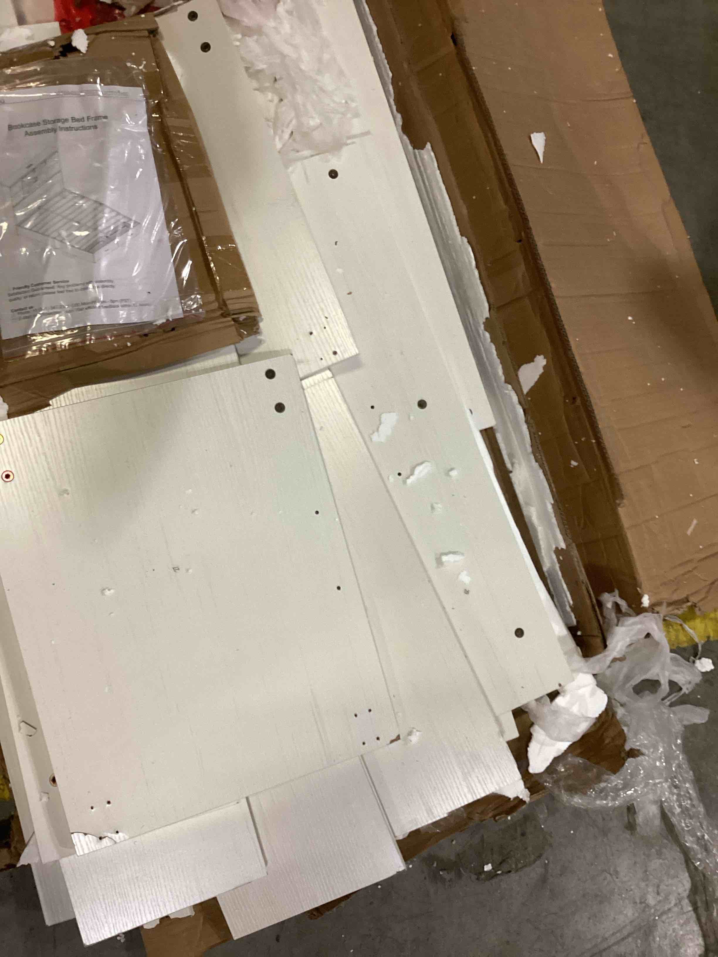 https://s3.amazonaws.com/lotting-images-prod/bidfta/BLU6845093_1728571935276.jpeg