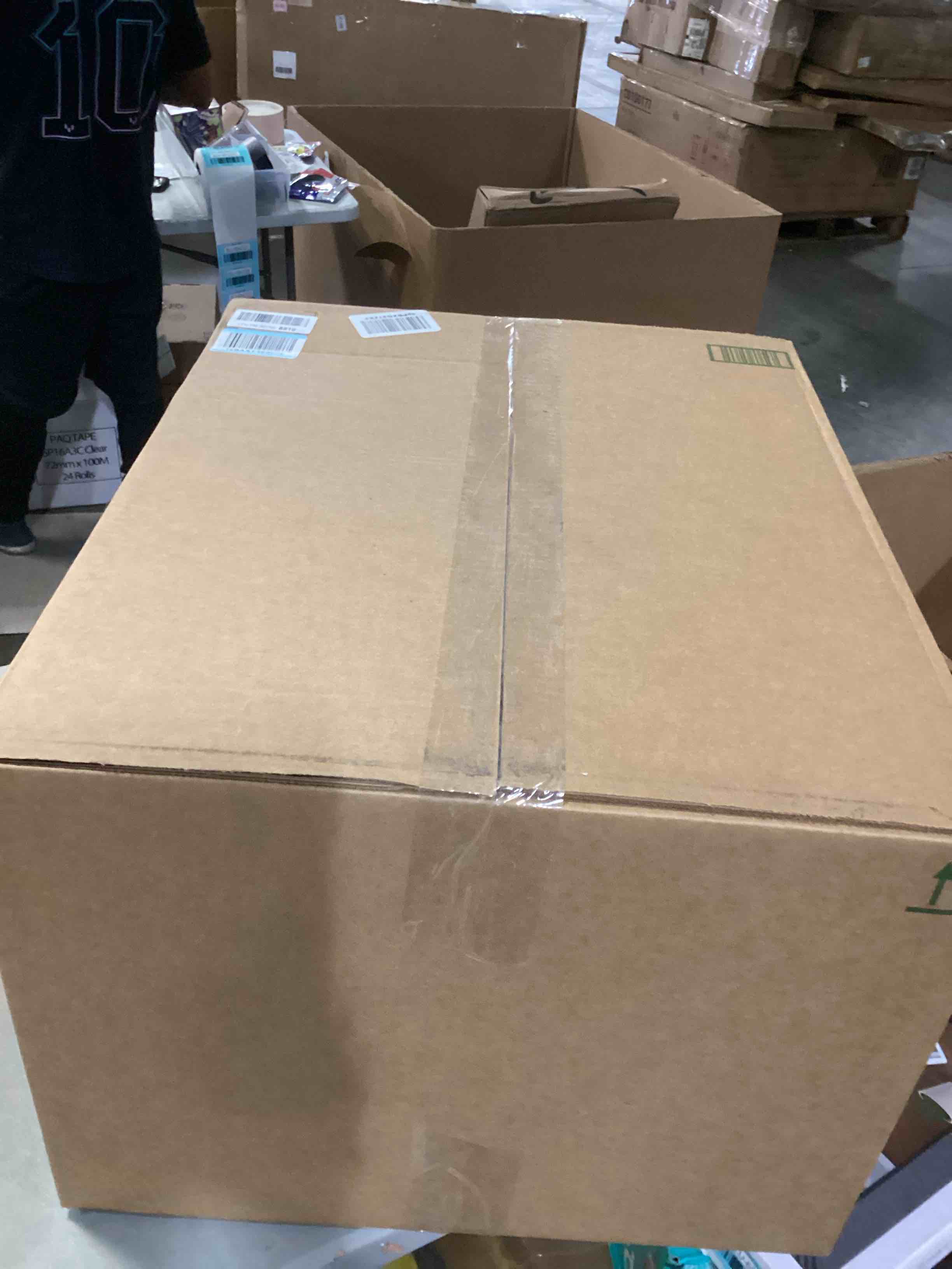 https://s3.amazonaws.com/lotting-images-prod/bidfta/BLU6845170_1728666688003.jpeg