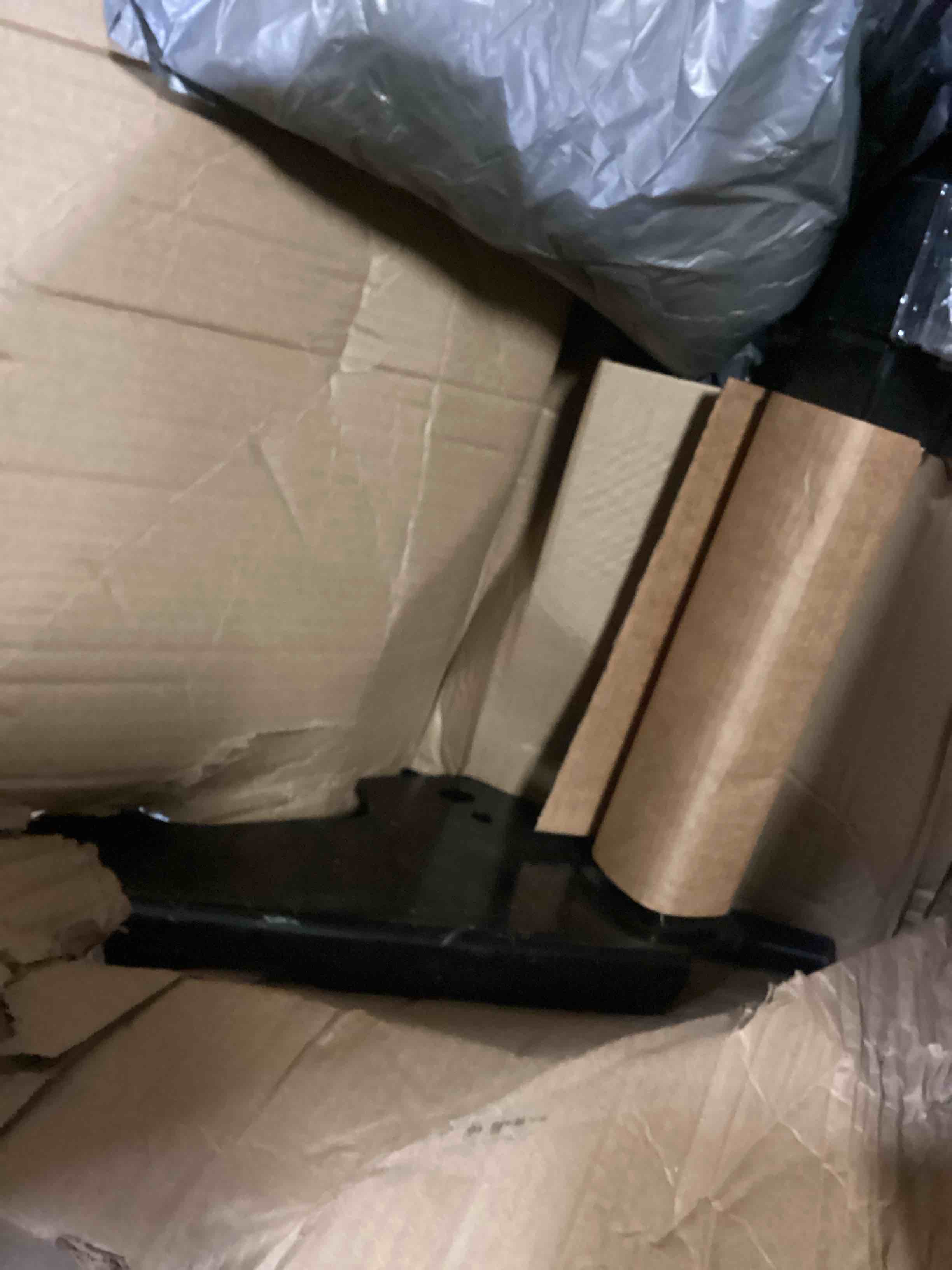 https://s3.amazonaws.com/lotting-images-prod/bidfta/BLU6845260_1728916098926.jpeg