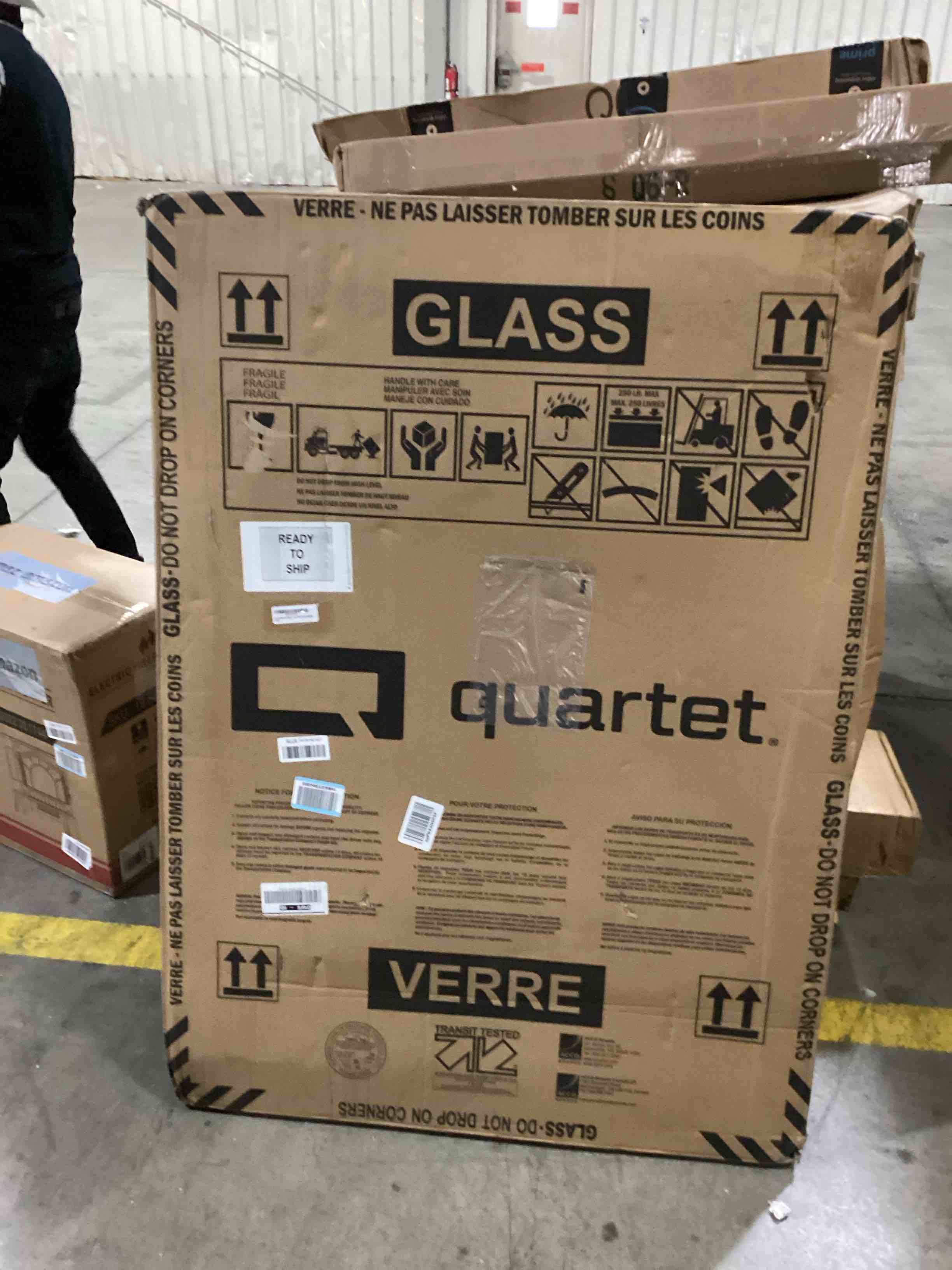 https://s3.amazonaws.com/lotting-images-prod/bidfta/BLU6845267_1728917680506.jpeg