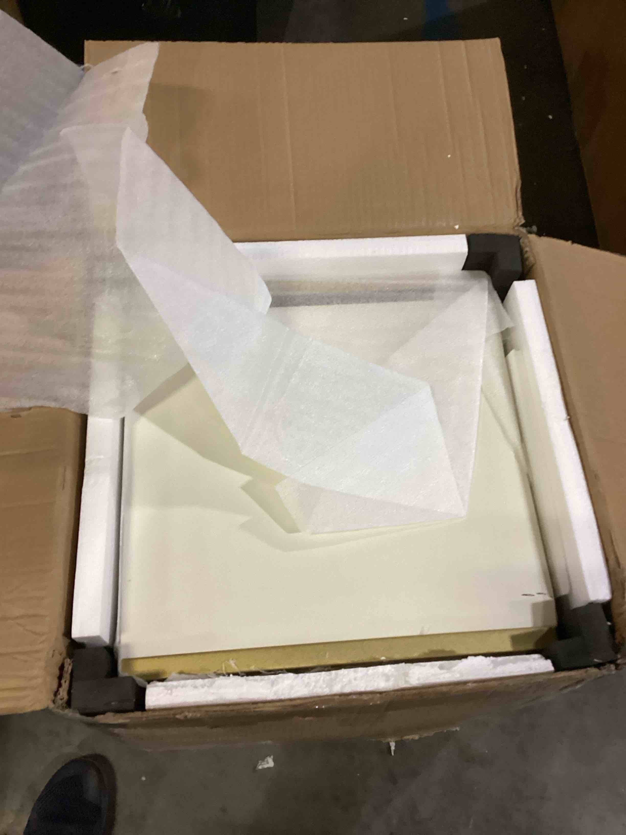 https://s3.amazonaws.com/lotting-images-prod/bidfta/BLU6845365_1729017464720.jpeg