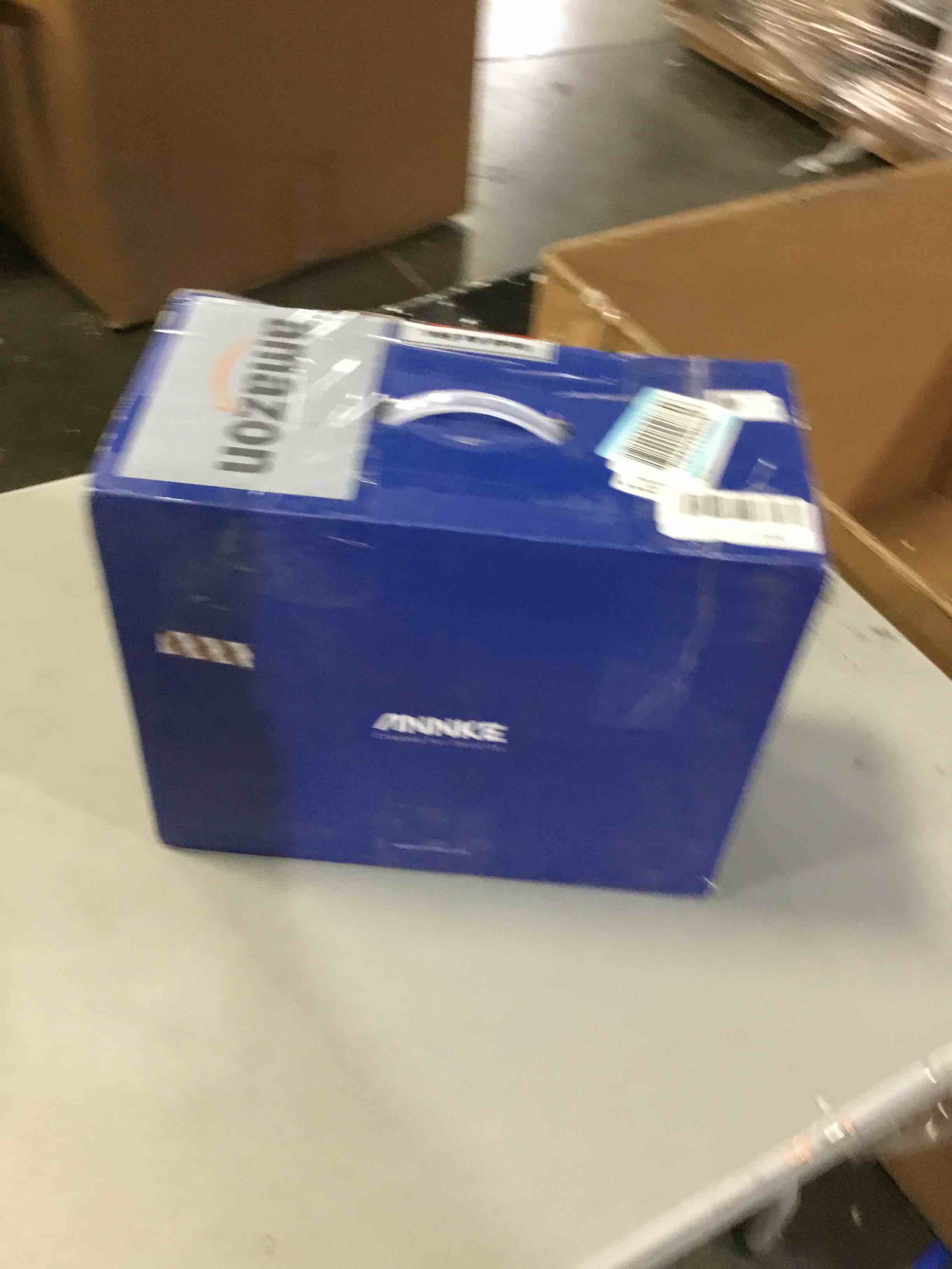 https://s3.amazonaws.com/lotting-images-prod/bidfta/BLU6845404_1729090464310.jpeg