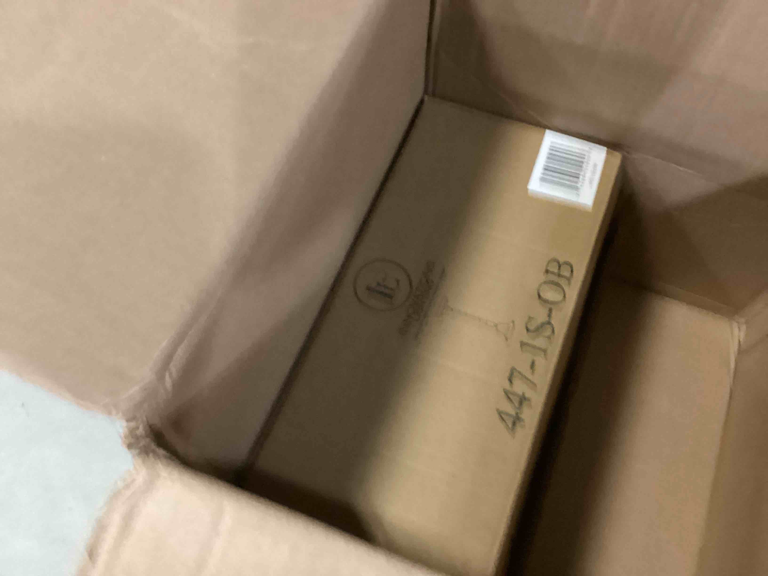 https://s3.amazonaws.com/lotting-images-prod/bidfta/BLU6845458_1729165692136.jpeg
