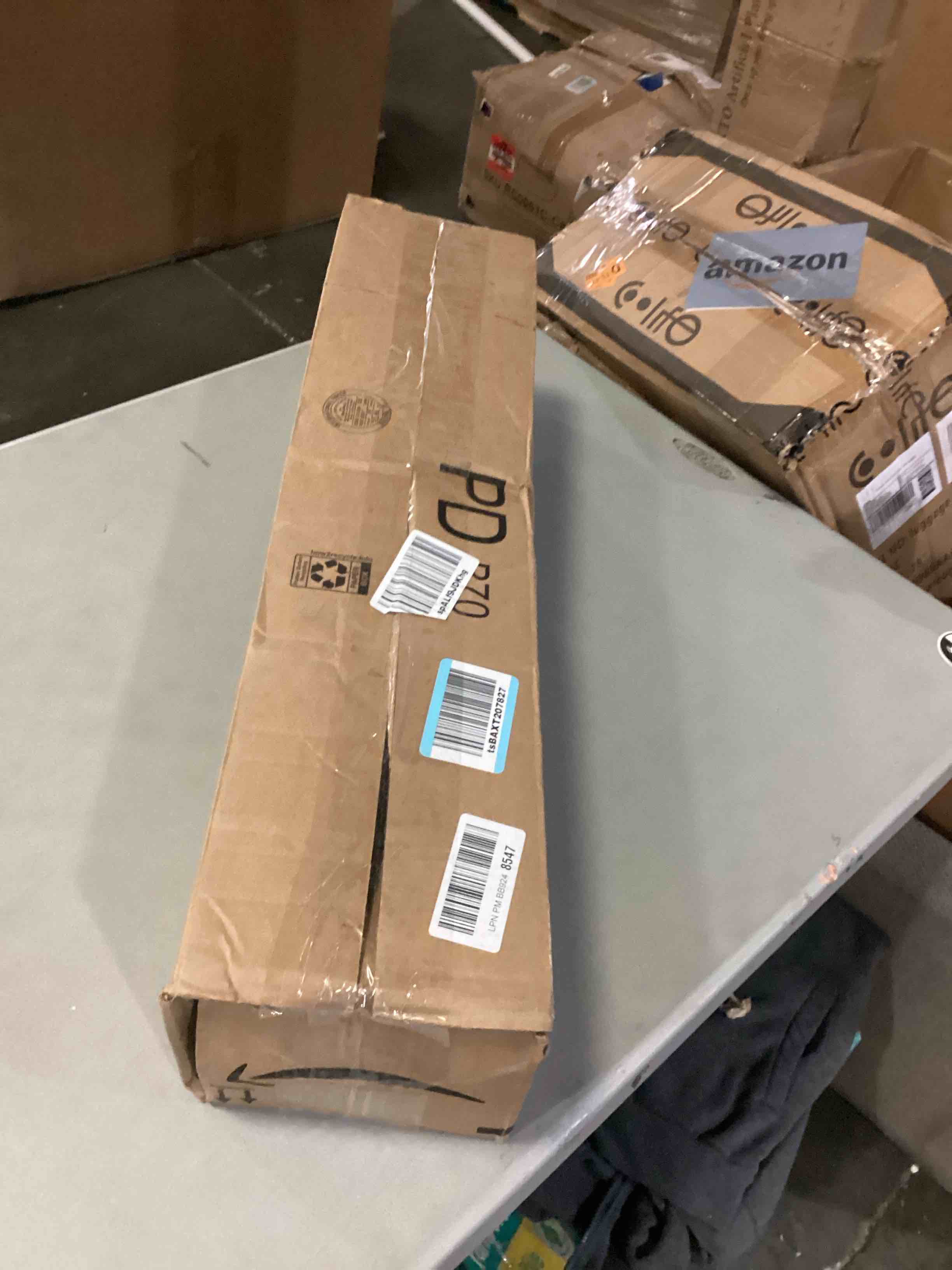 https://s3.amazonaws.com/lotting-images-prod/bidfta/BLU6845732_1729357594994.jpeg