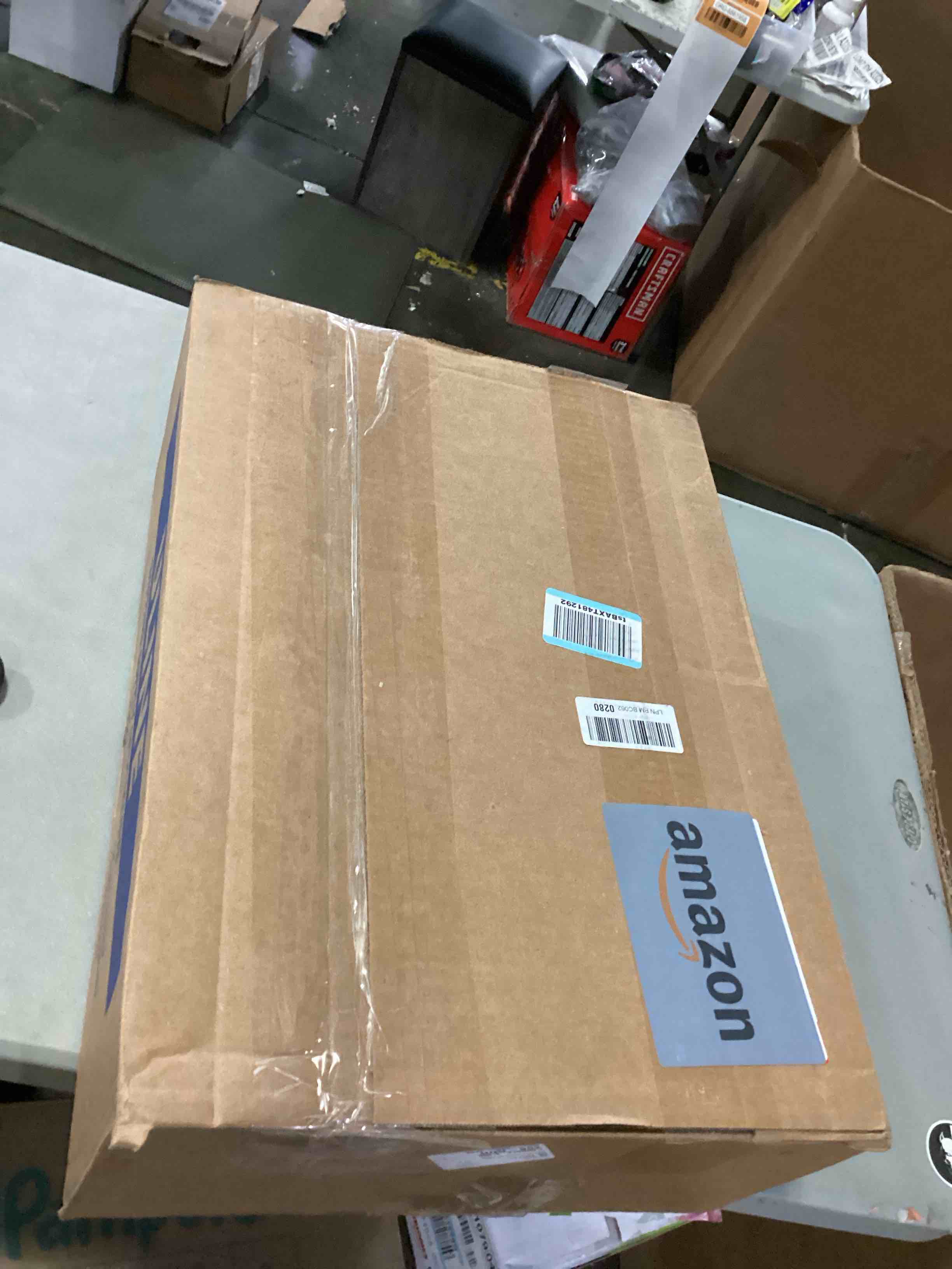 https://s3.amazonaws.com/lotting-images-prod/bidfta/BLU6846119_1729796643839.jpeg