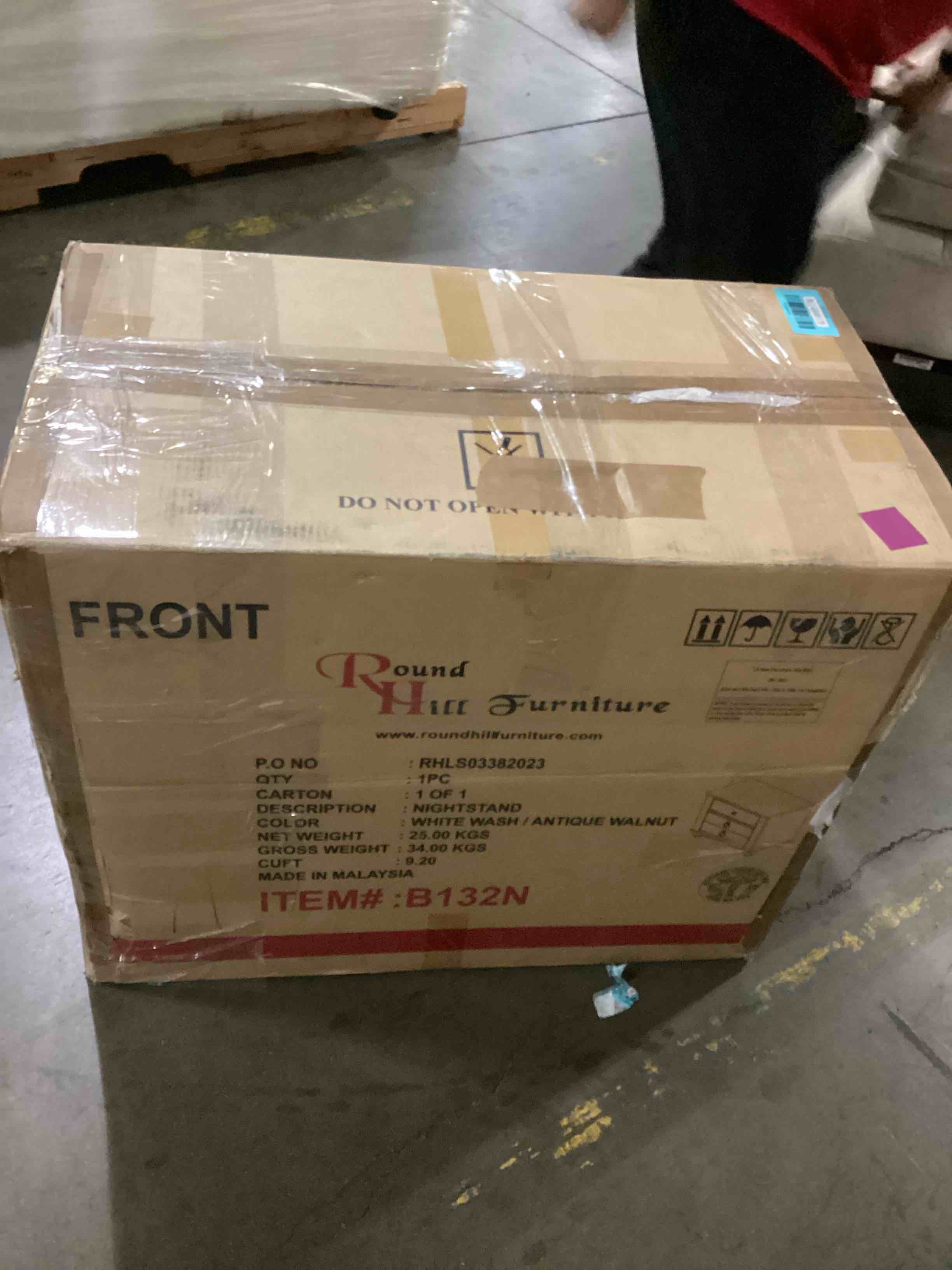 https://s3.amazonaws.com/lotting-images-prod/bidfta/BLU6846178_1729878315866.jpeg