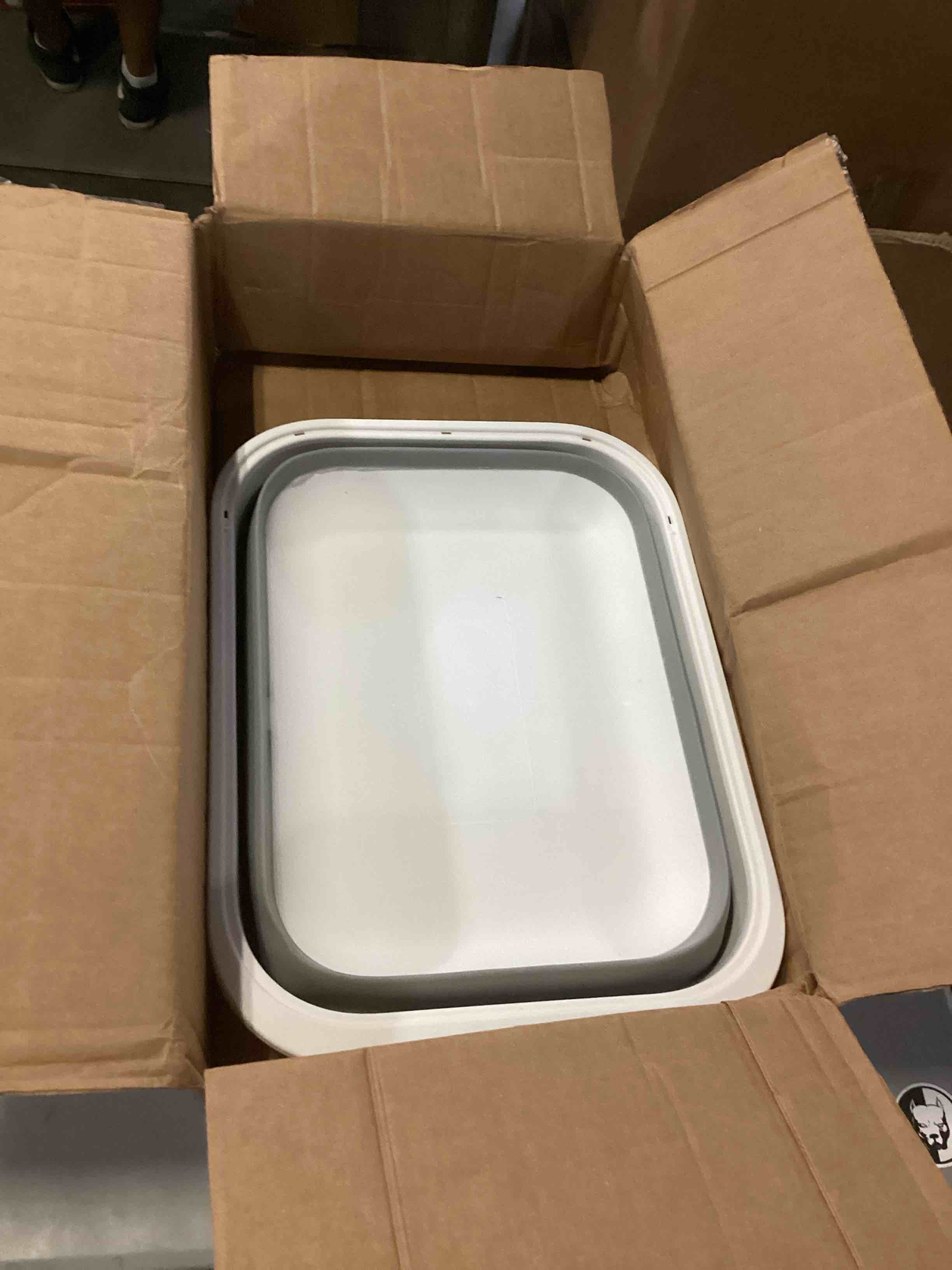 https://s3.amazonaws.com/lotting-images-prod/bidfta/BLU6846269_1730200306663.jpeg