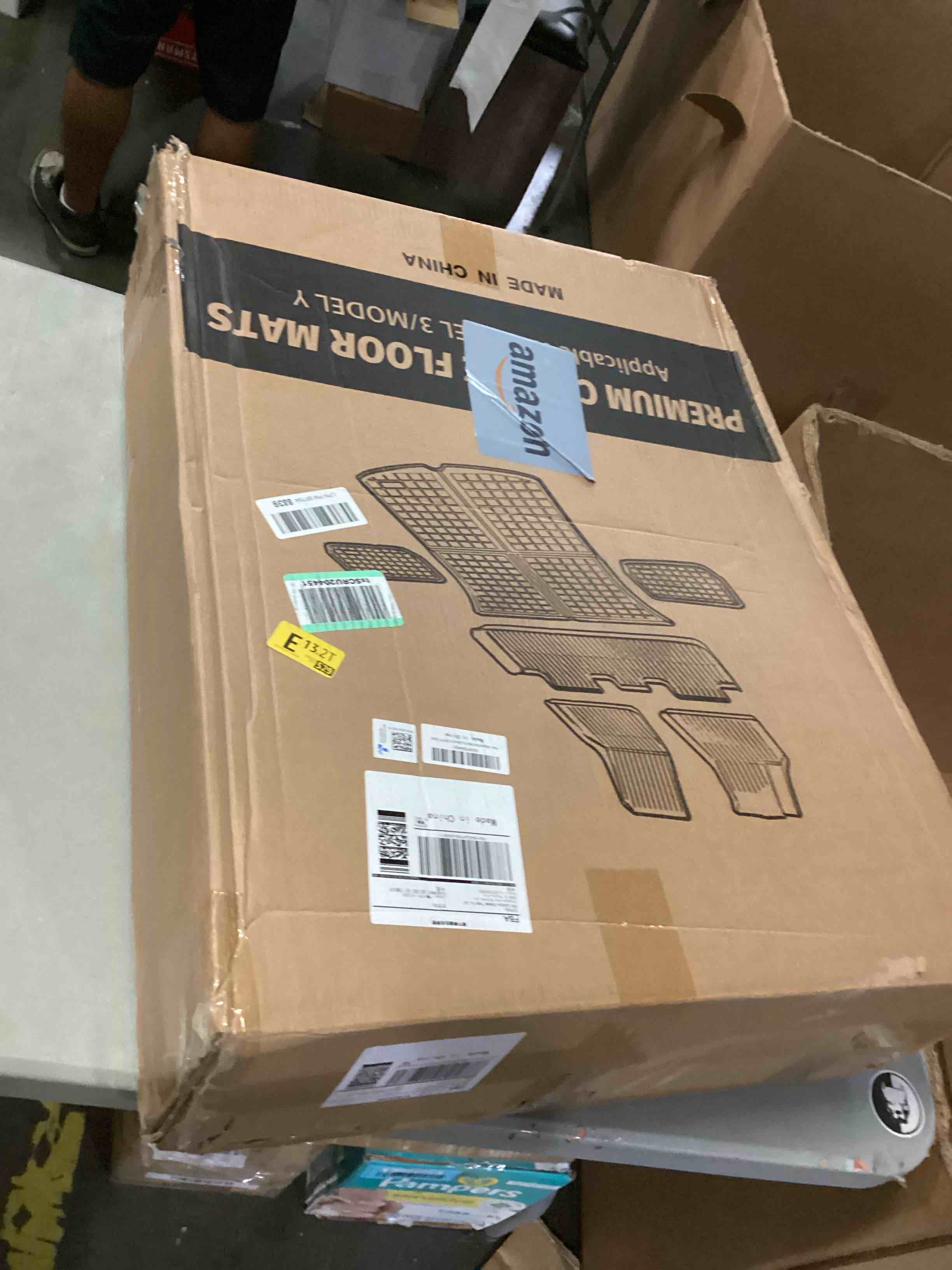 https://s3.amazonaws.com/lotting-images-prod/bidfta/BLU6846273_1730200841819.jpeg