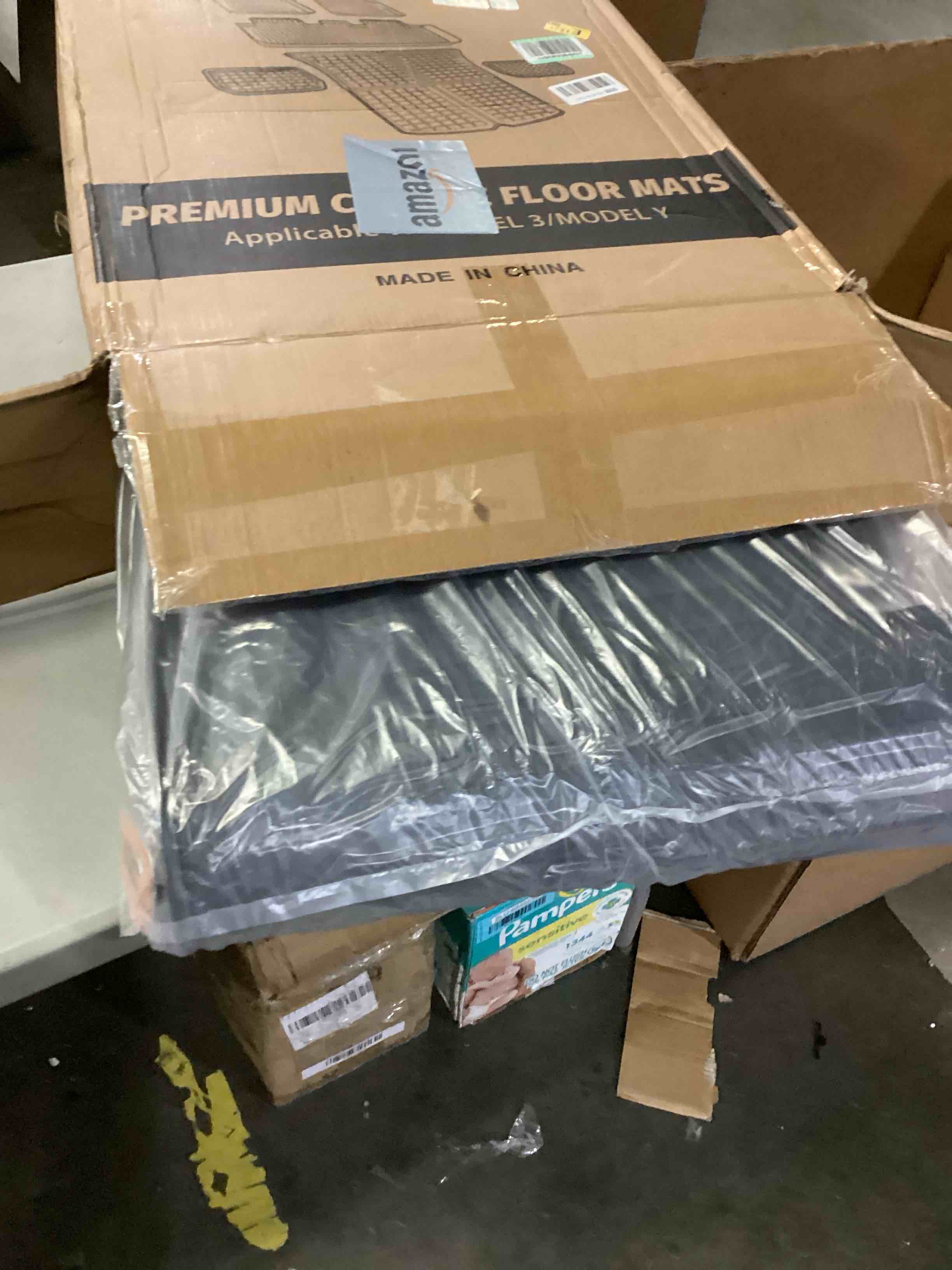 https://s3.amazonaws.com/lotting-images-prod/bidfta/BLU6846273_1730200873587.jpeg