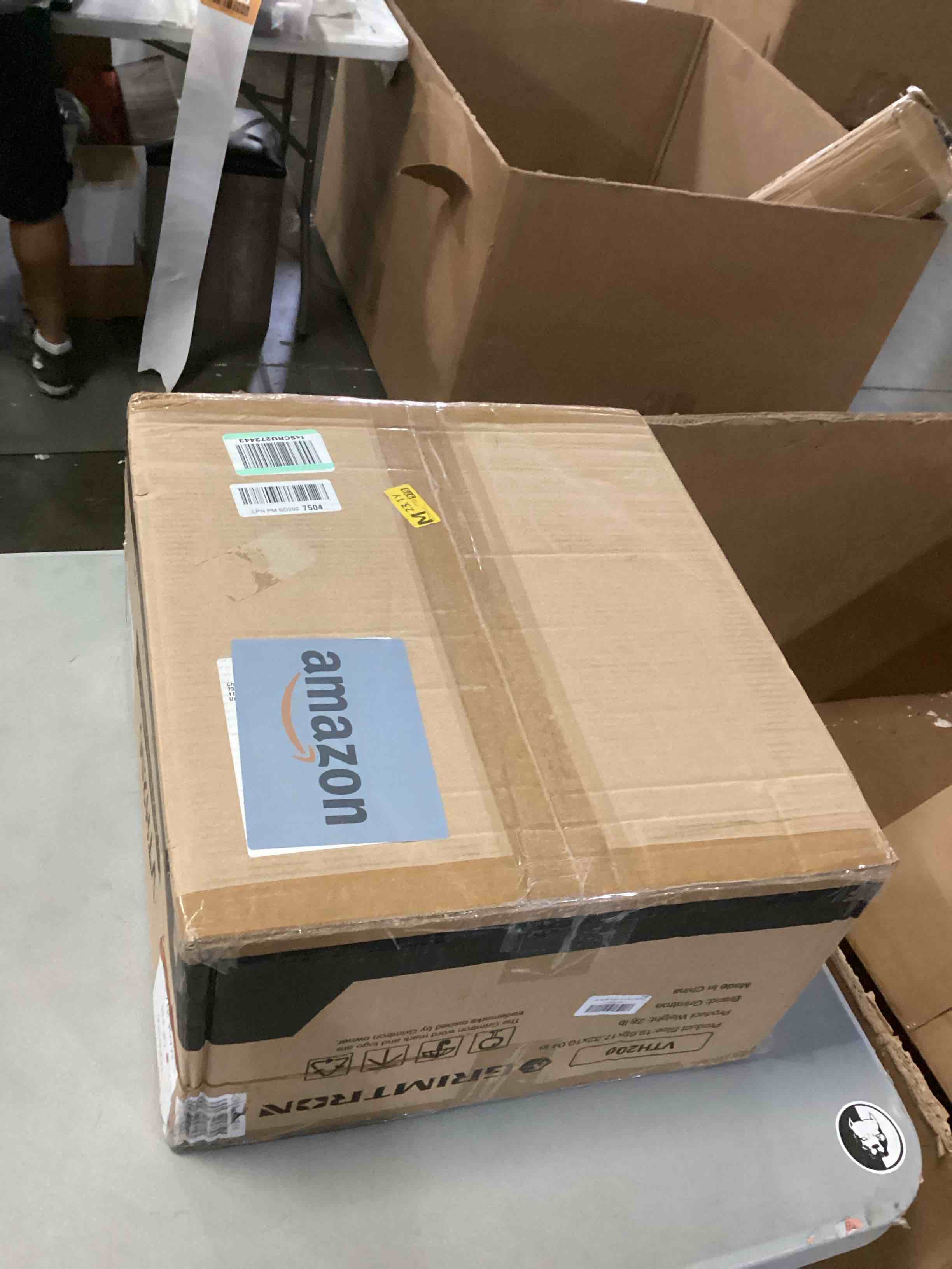 https://s3.amazonaws.com/lotting-images-prod/bidfta/BLU6846279_1730201805165.jpeg