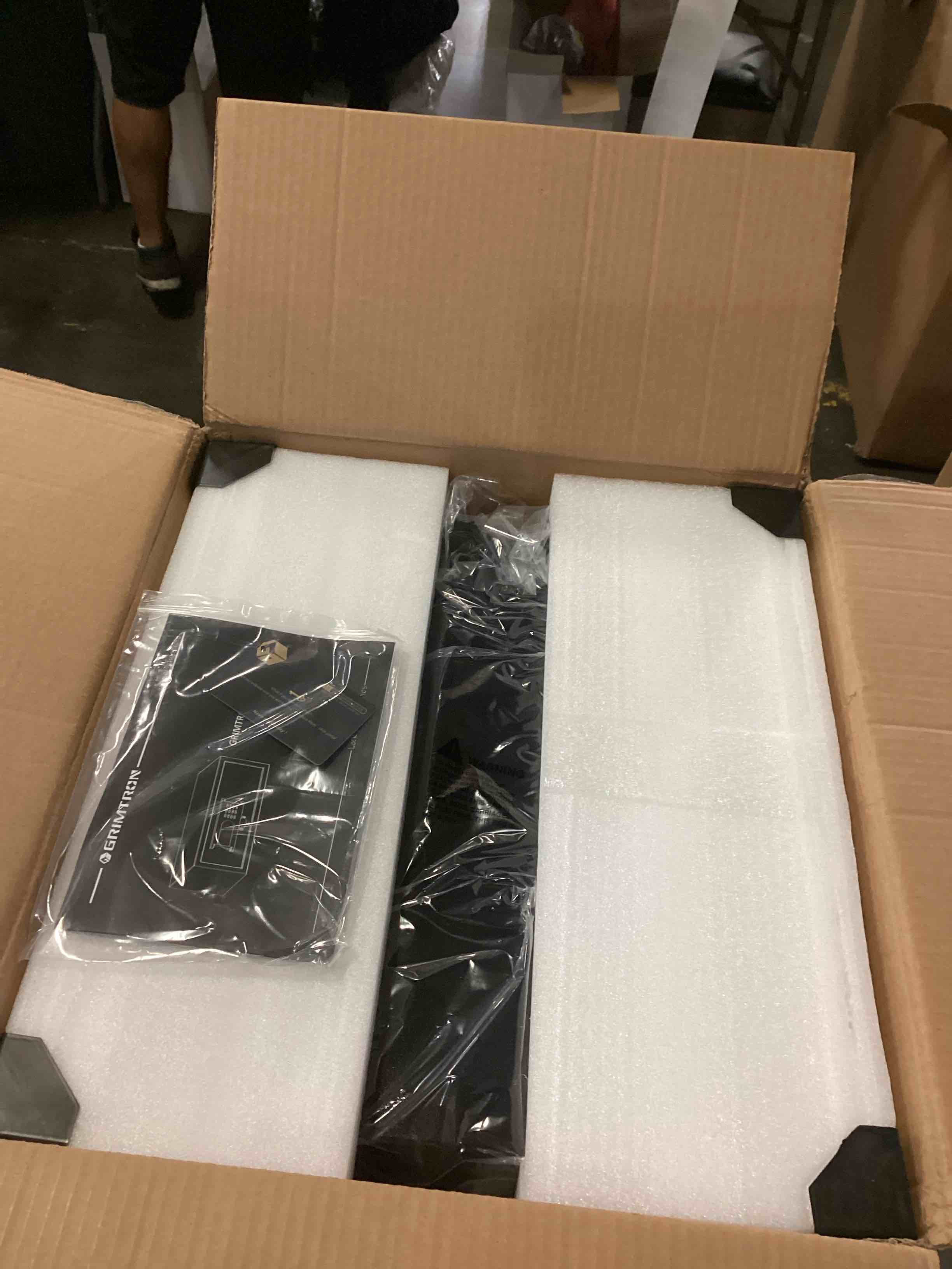 https://s3.amazonaws.com/lotting-images-prod/bidfta/BLU6846279_1730201834180.jpeg