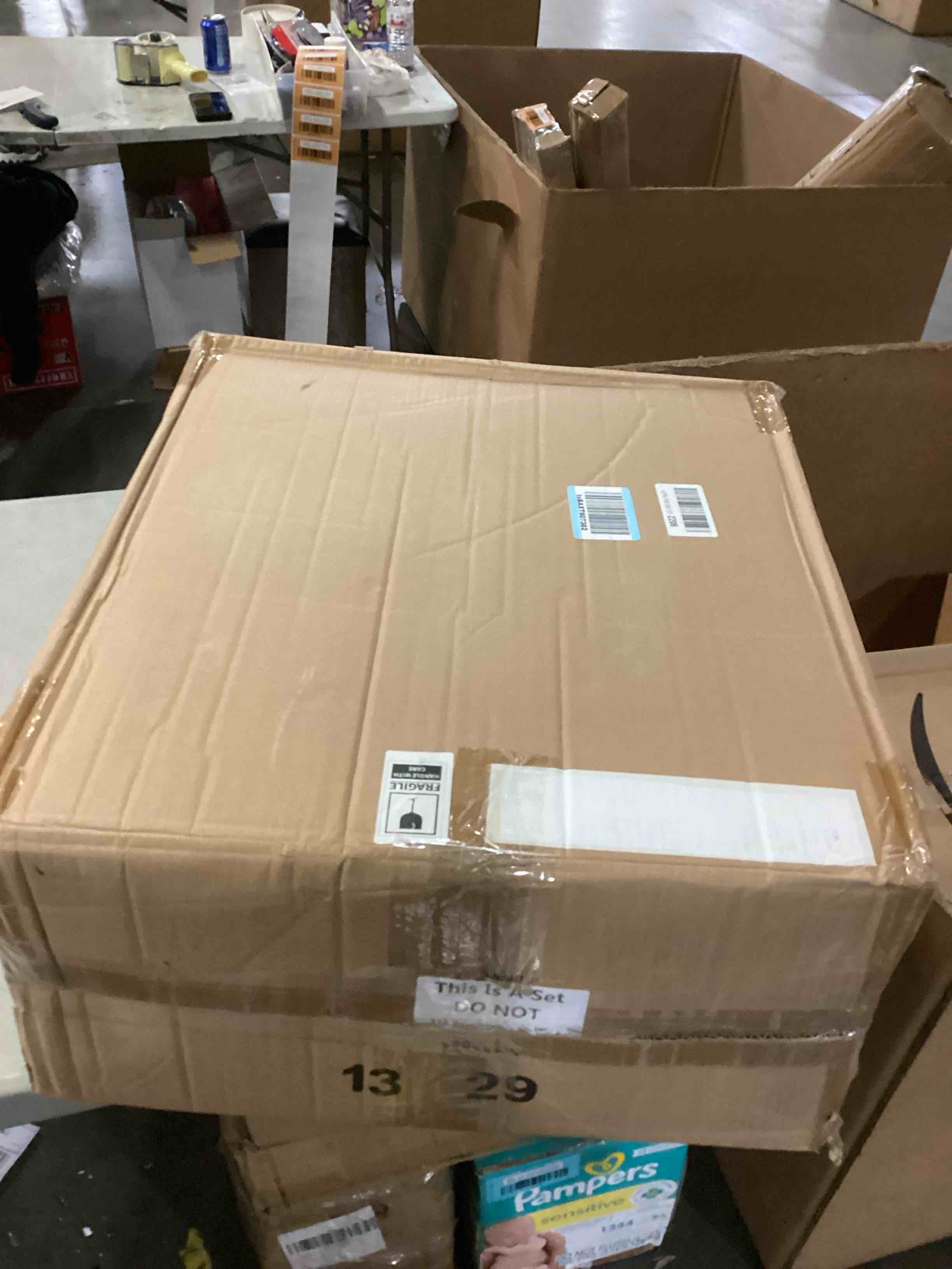 https://s3.amazonaws.com/lotting-images-prod/bidfta/BLU6846282_1730202213706.jpeg
