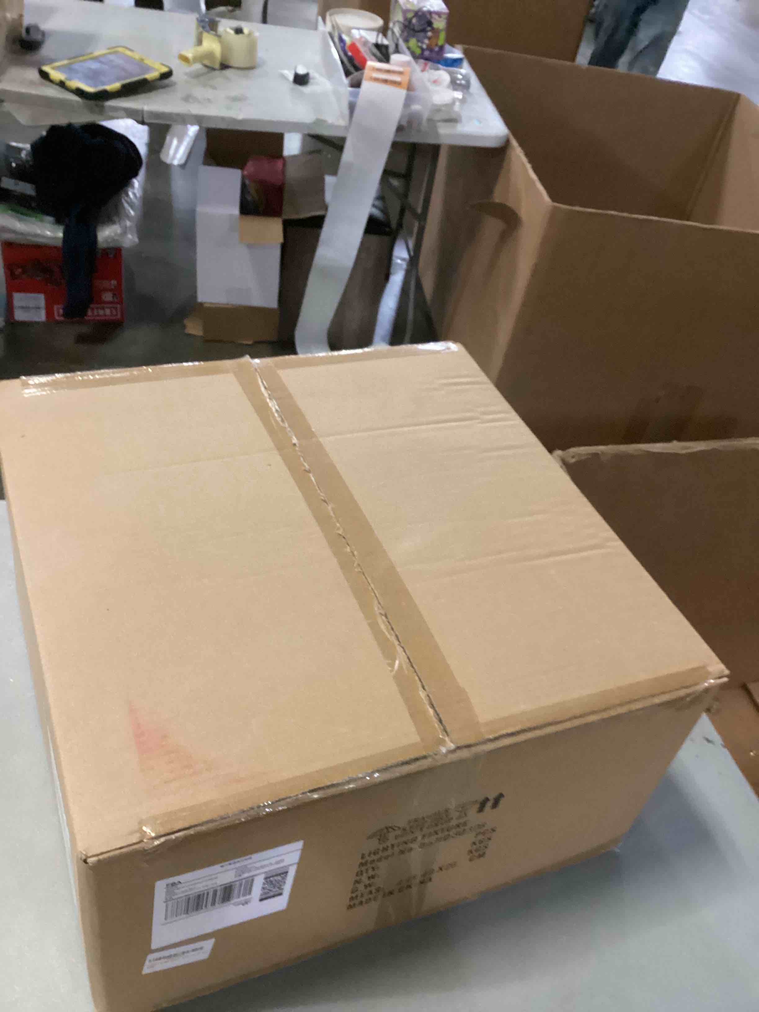 https://s3.amazonaws.com/lotting-images-prod/bidfta/BLU6846309_1730207174419.jpeg