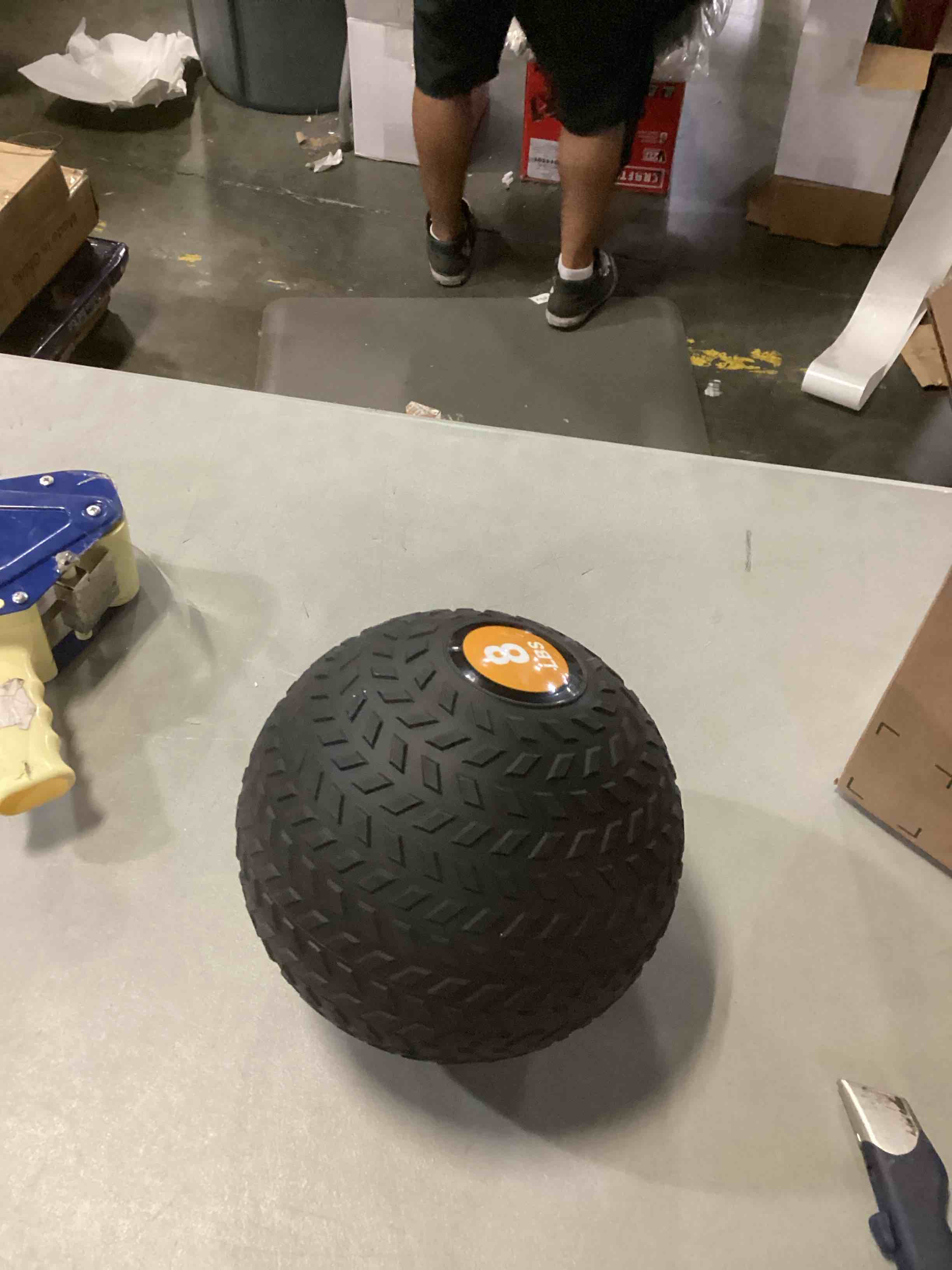 https://s3.amazonaws.com/lotting-images-prod/bidfta/BLU6846320_1730209305676.jpeg